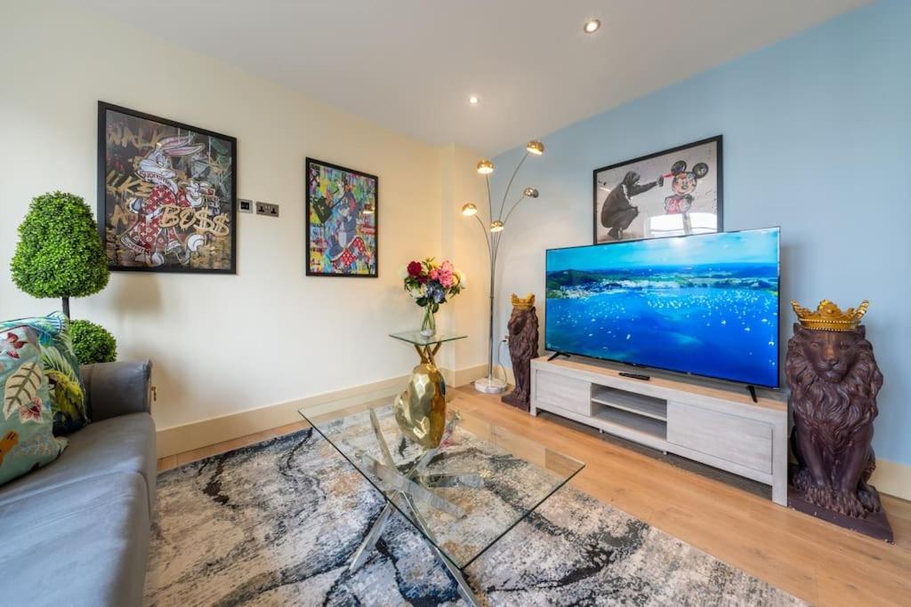 Stunning 3 Bed 2 Bath Penthouse In Apartamento *