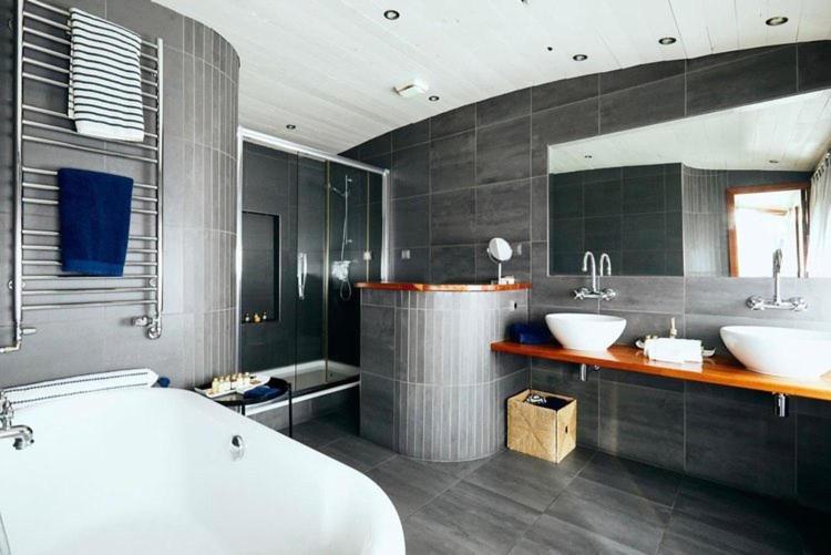 Le Sorelle Hotel en barco Londres