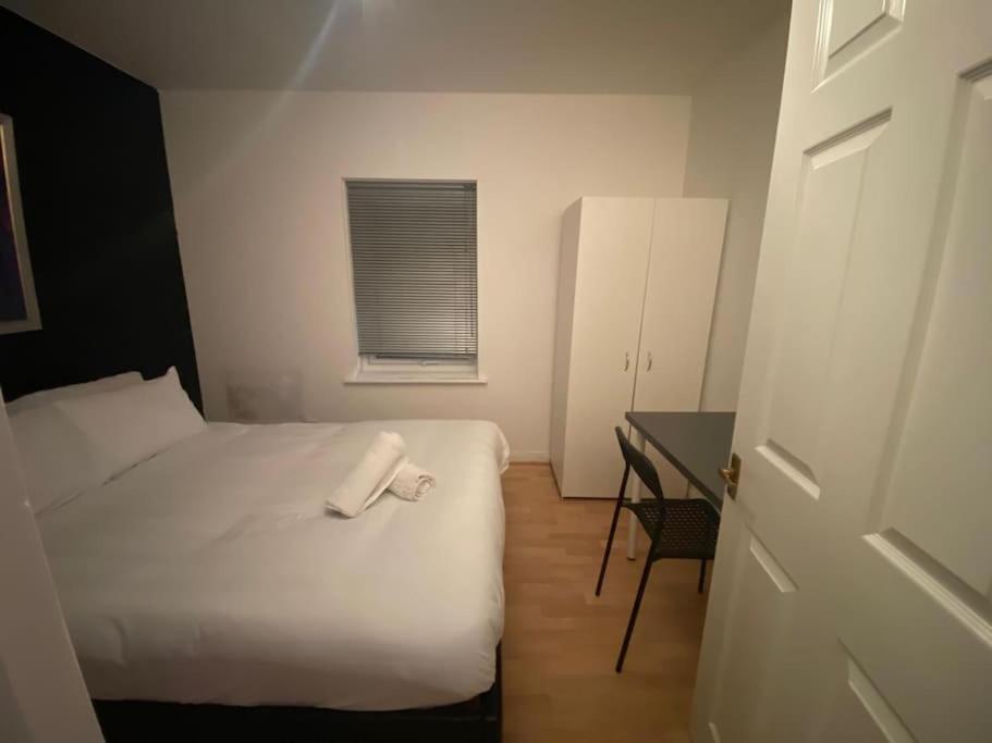 Appartement ✰free Private Parking✰80s Retro 1bedroom Serviced Canary Wharf Perfect For Families Business & Leisure Guests