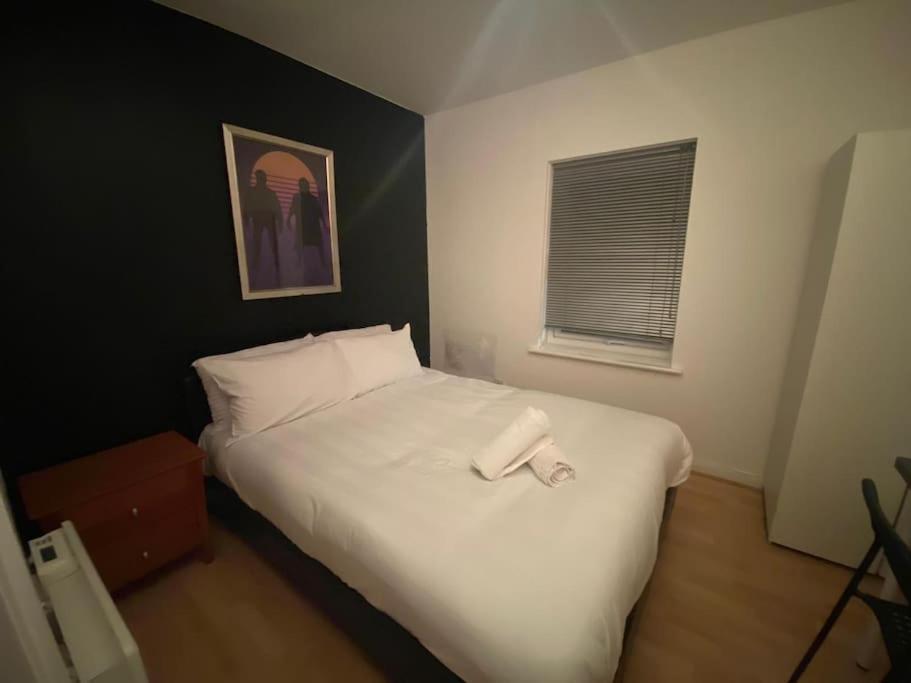 ✰free Private Parking✰80s Retro 1bedroom Serviced Canary Wharf Perfect For Families Business & Leisure Guests Appartement Londres