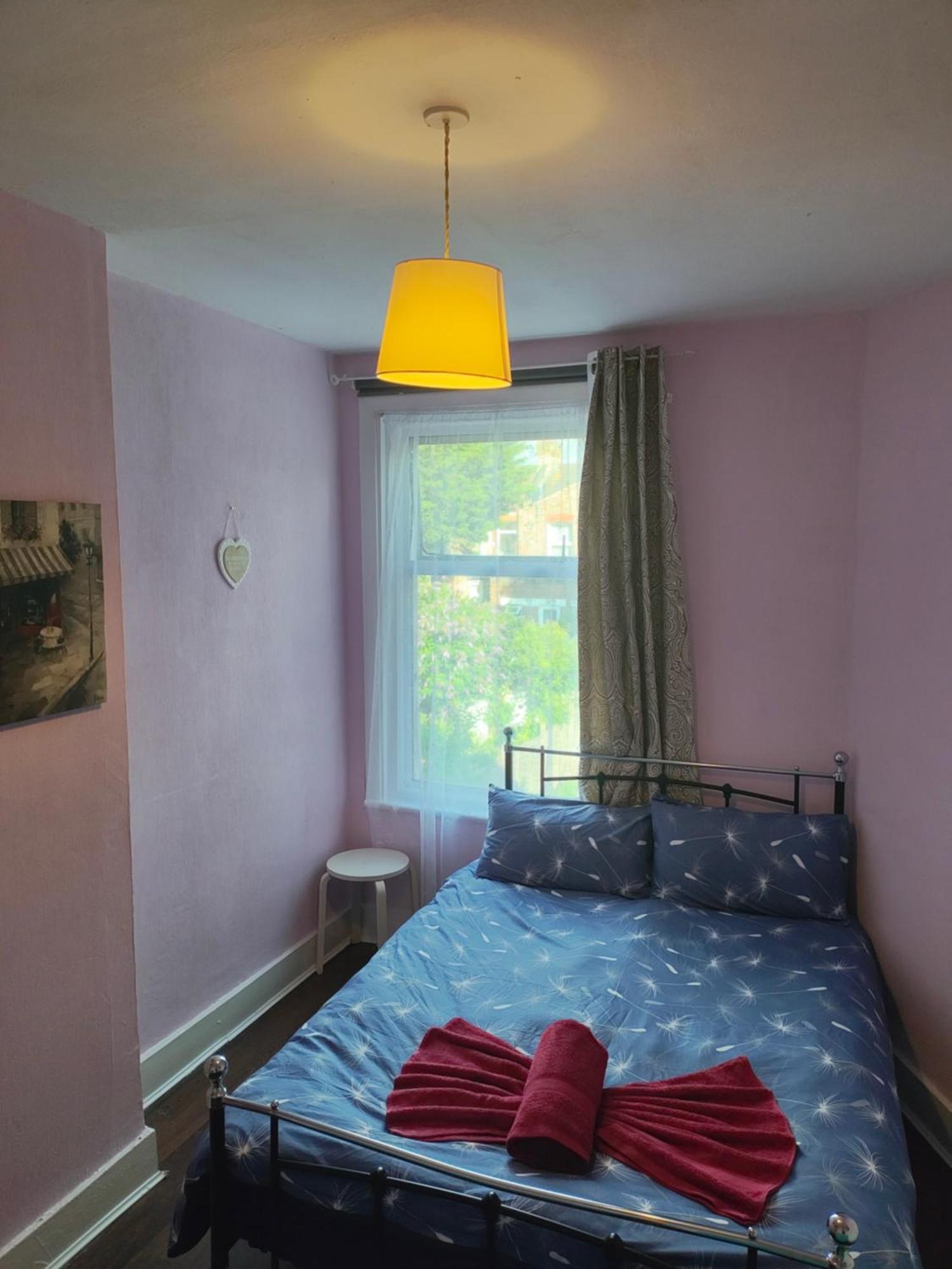 Charming Double Bed Retreat Londres