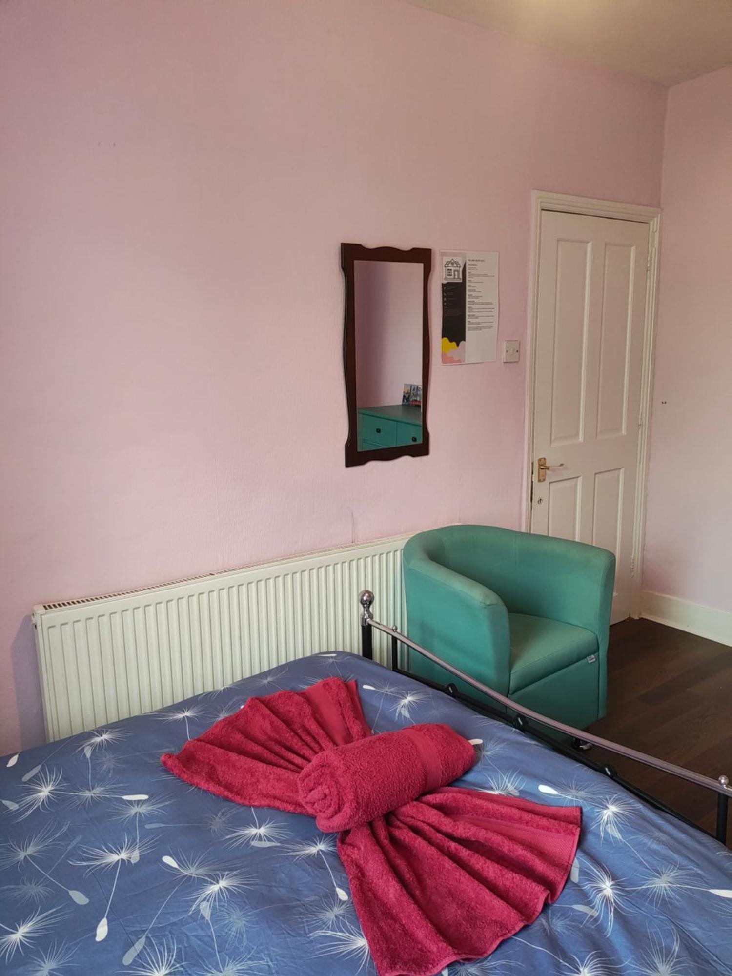 Charming Double Bed Retreat Maison d'hôtes *