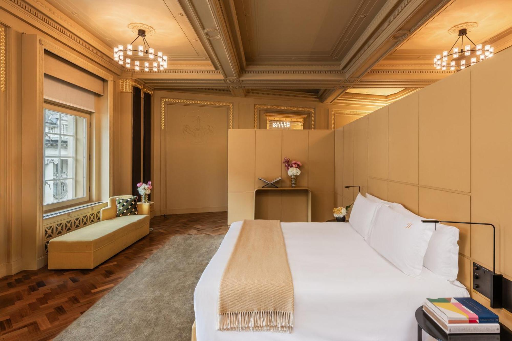 Hotel Cafe Royal 5*