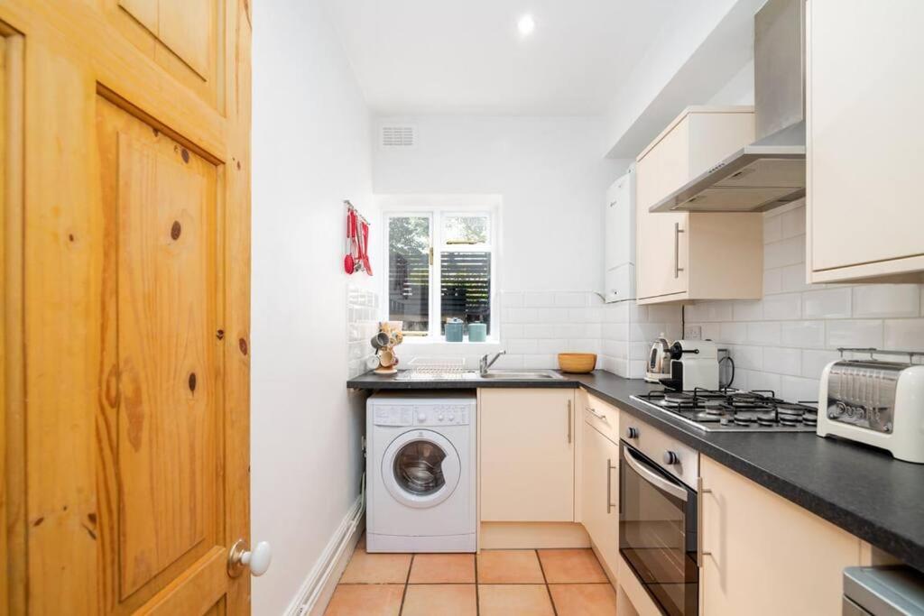 Beautiful & Cosy 1-bedroom In Clapham * Londen