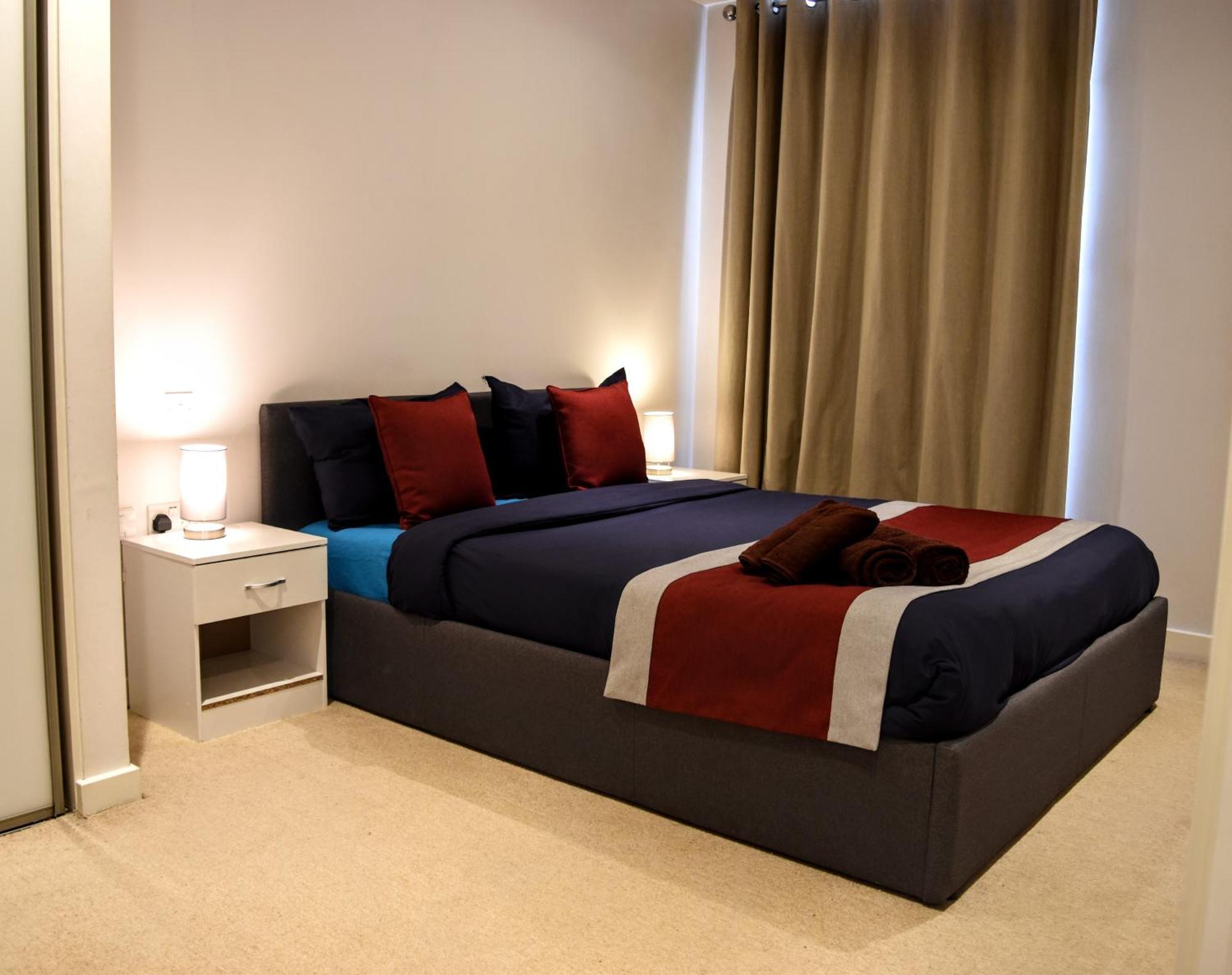 Modern Near Greenwich - Rooftop View * Londres