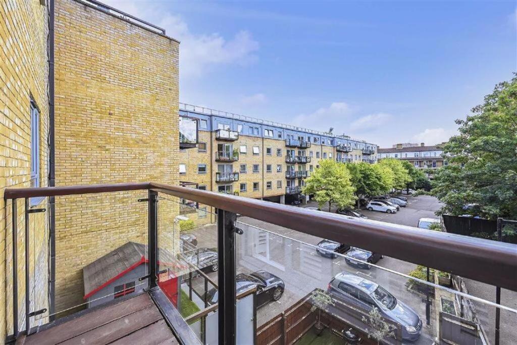 Hébergement de vacances Sho-11 Stanton House - Riverside House With Garden Patio And Parking *