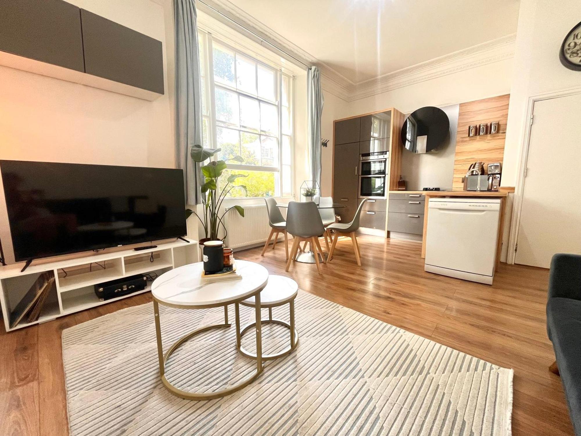 Spacious Comfort In Heart Of Camden * Londres
