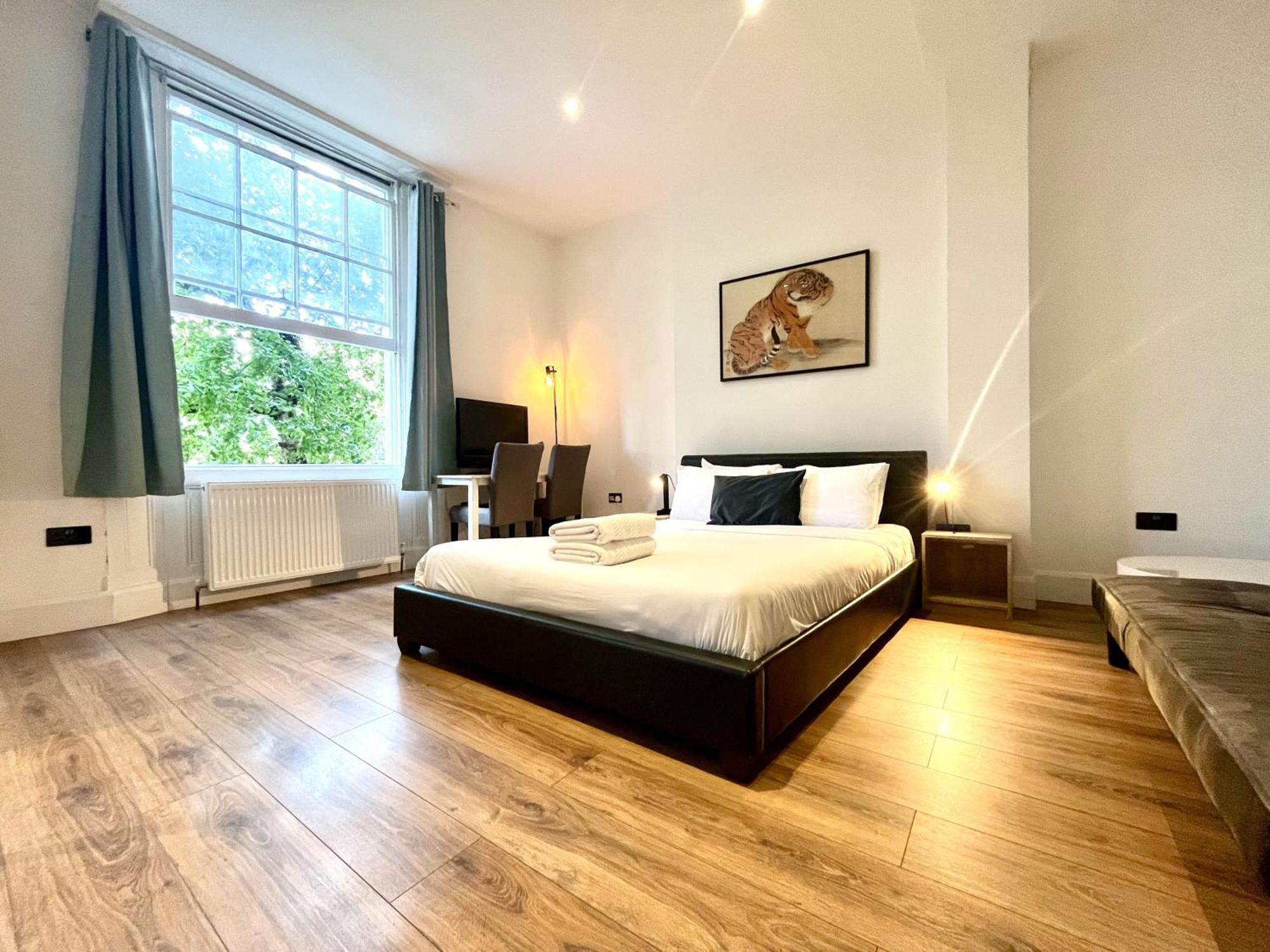Spacious Comfort In Heart Of Camden