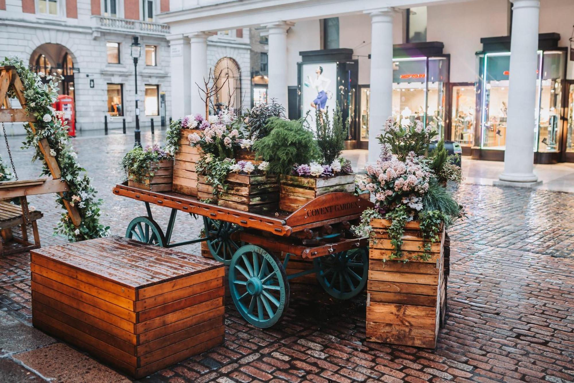The Insta Playhouse - Covent Garden - By Frankie Says * Londres