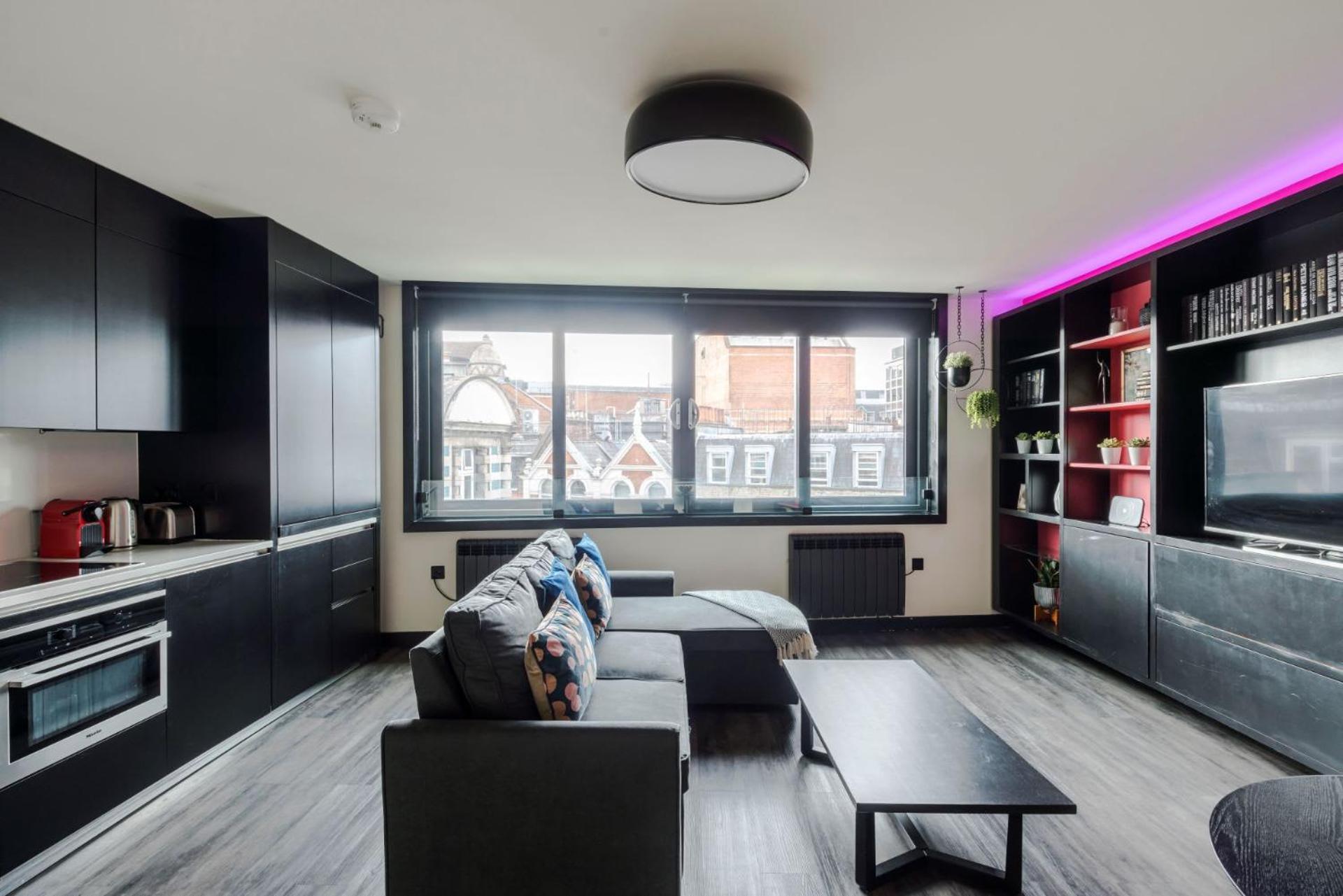 Apartment The Influencer - Soho - By Frankie Says *