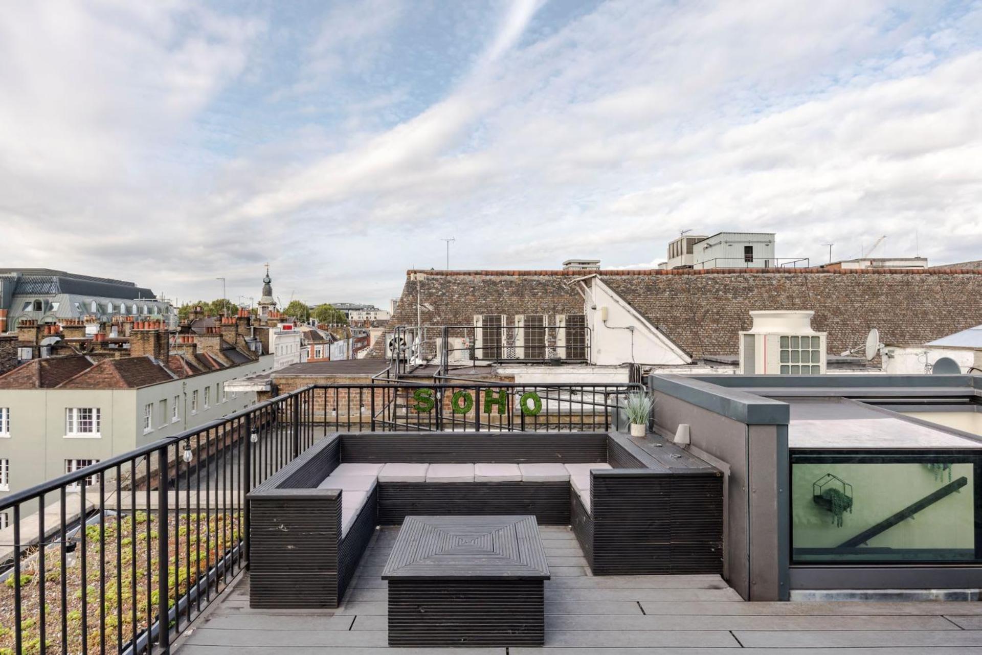 Apartment The Influencer - Soho - By Frankie Says *