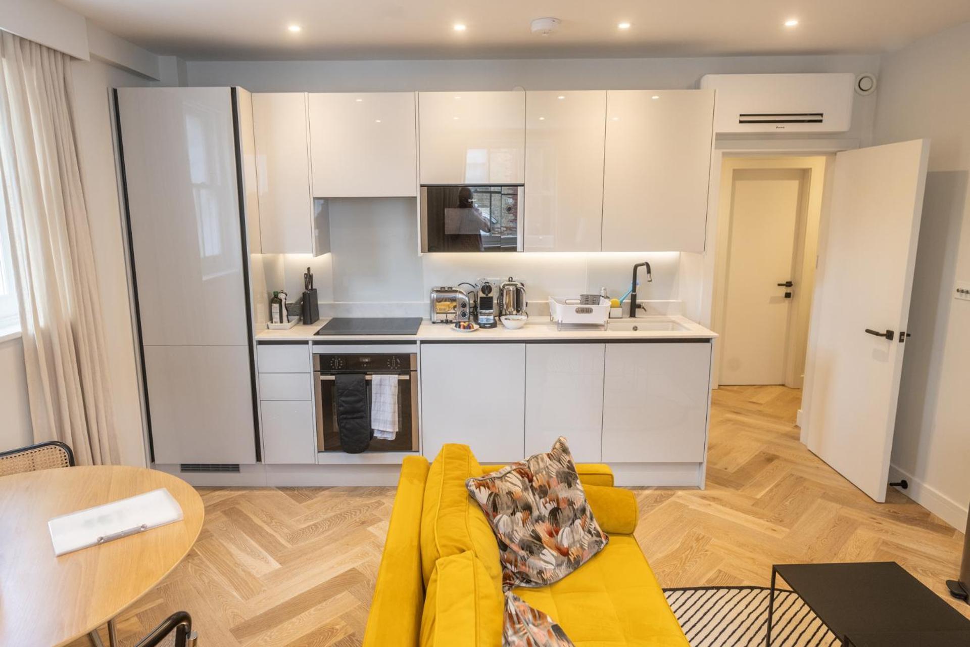 Modern, Stylish Newly Refurbished 2nd Floor In Fitzrovia *
