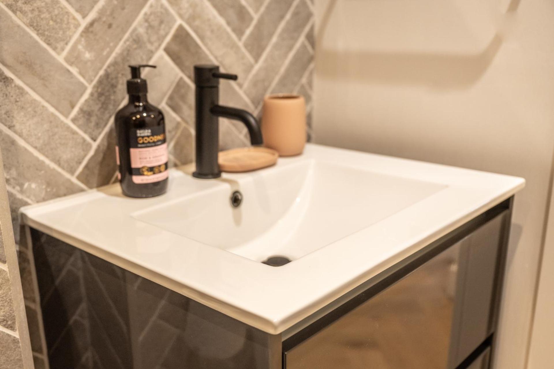 Modern, Stylish Newly Refurbished 2nd Floor In Fitzrovia Appartement