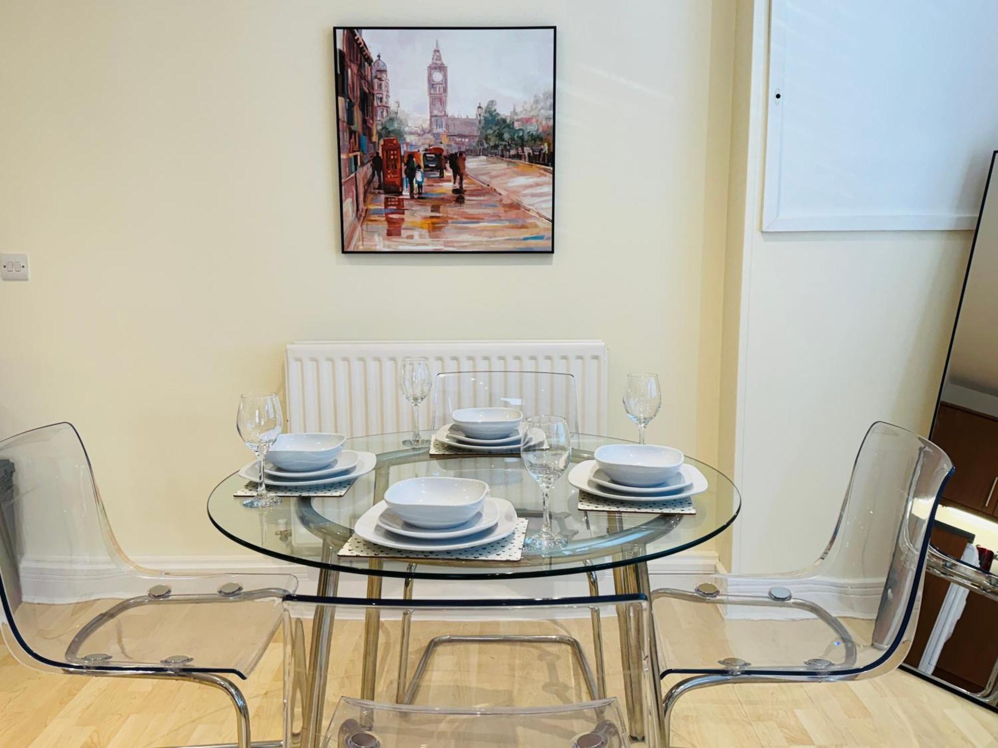 Ground Floor Wimbledon Flat With Parking *