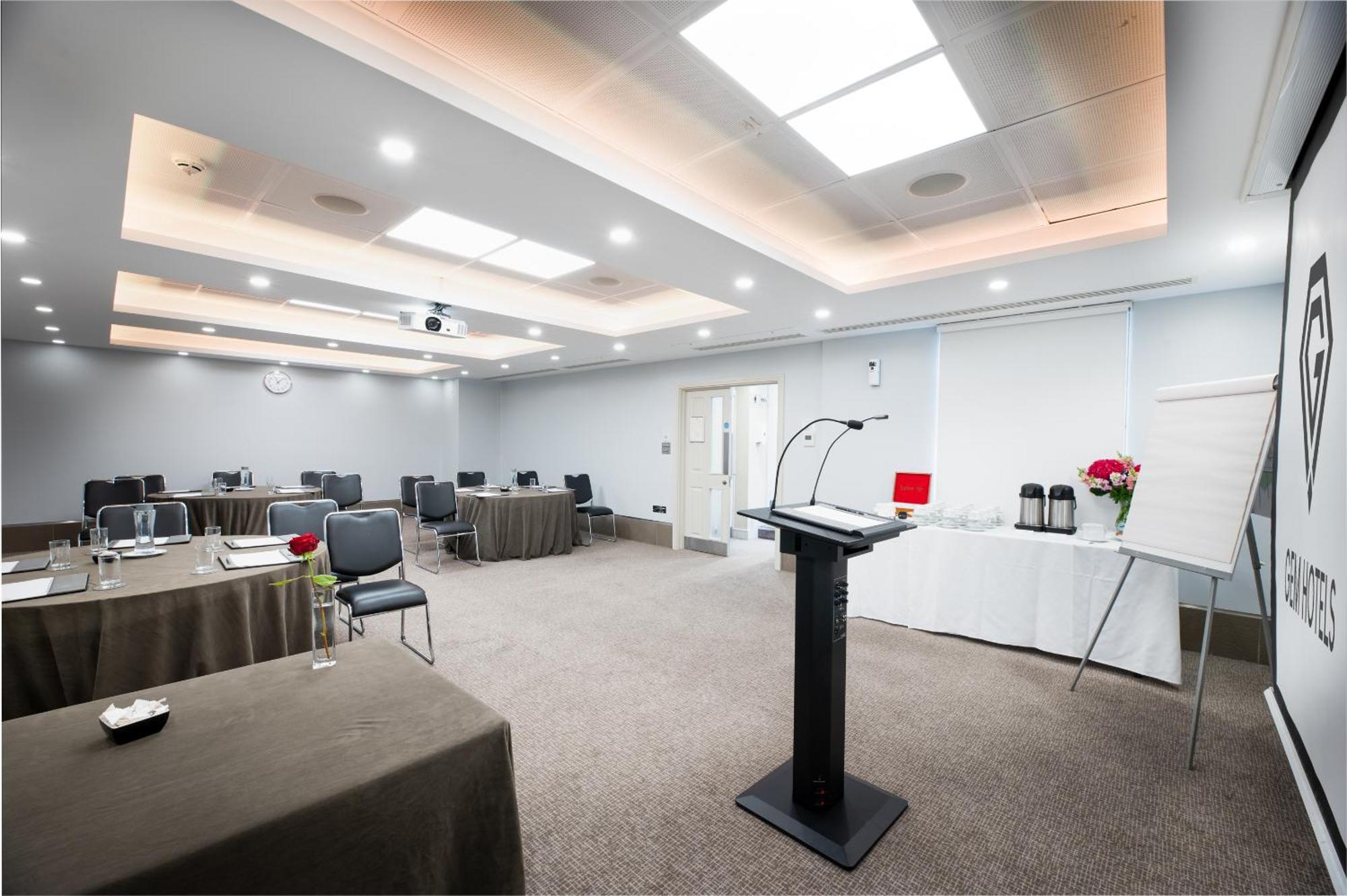 Hotel Gem Langham Court London