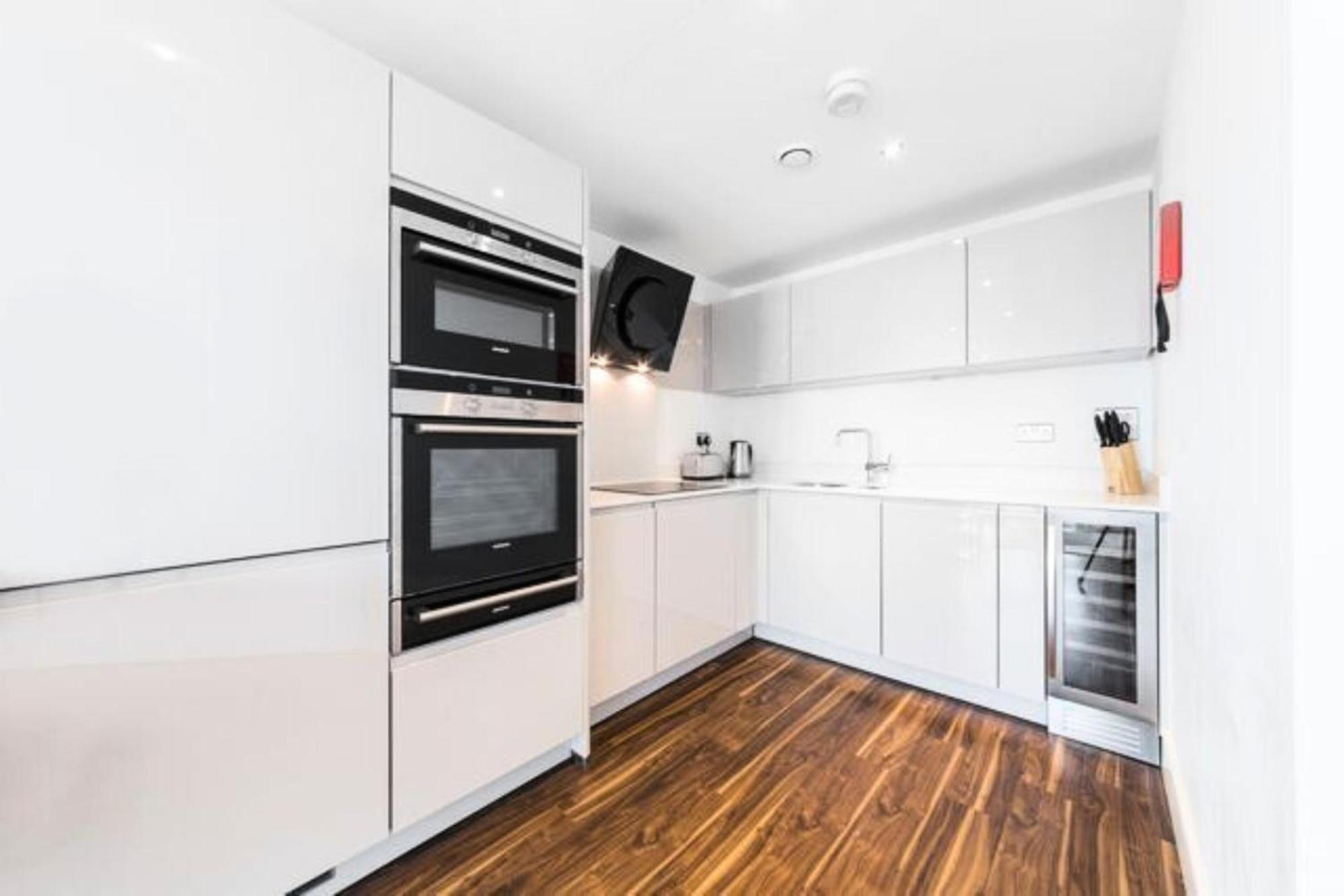 Tower Bridge - Balcony - Ac - Heated Floor - Fast Wifi - Luxurylondonstays * London
