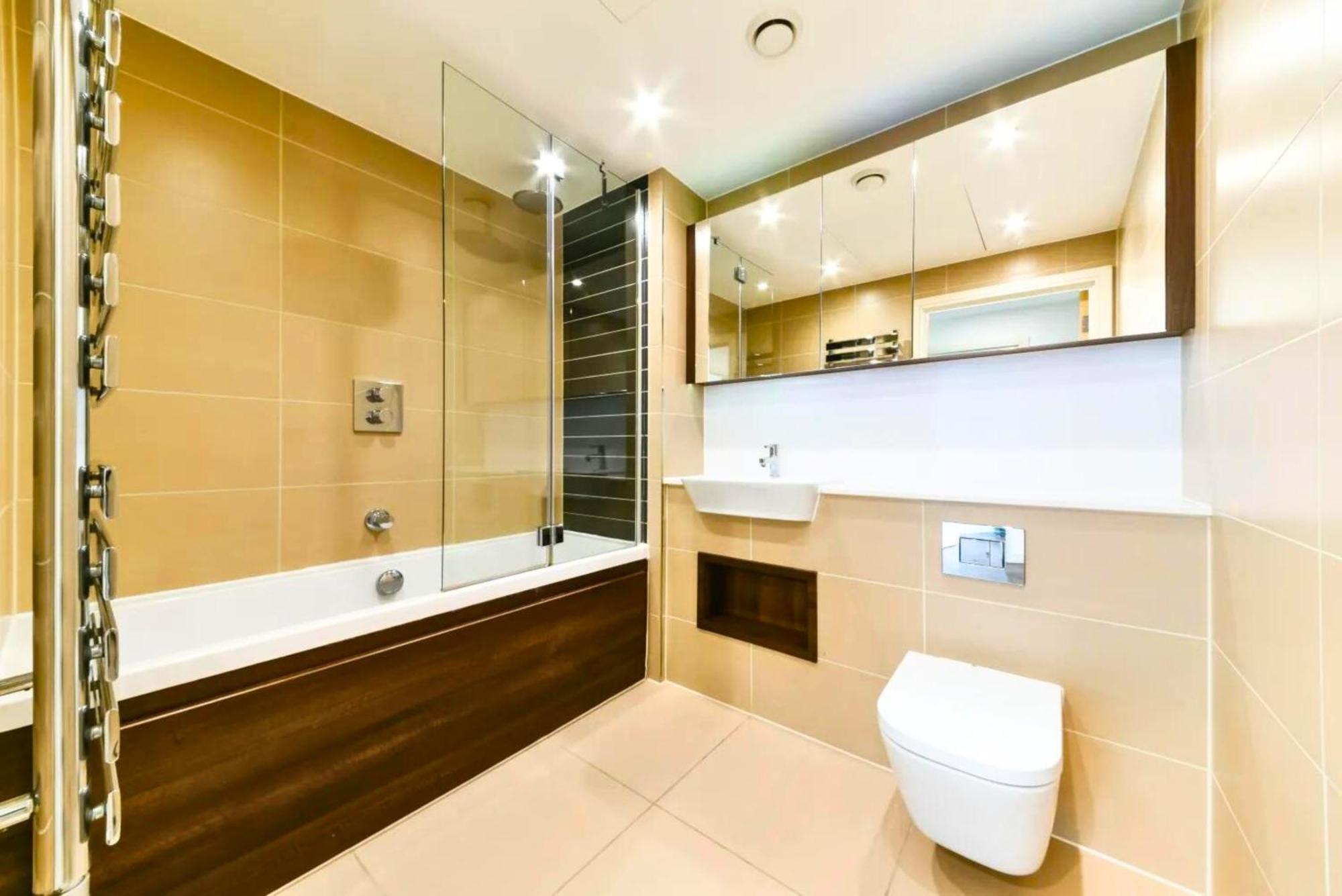 Tower Bridge - Balcony - Ac - Heated Floor - Fast Wifi - Luxurylondonstays Apartment *