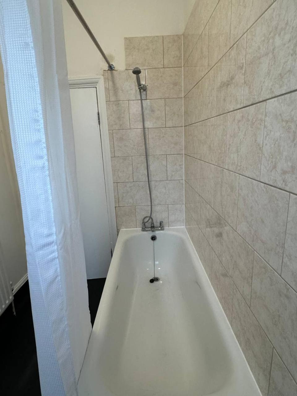 Cheerful 3 Bedroom