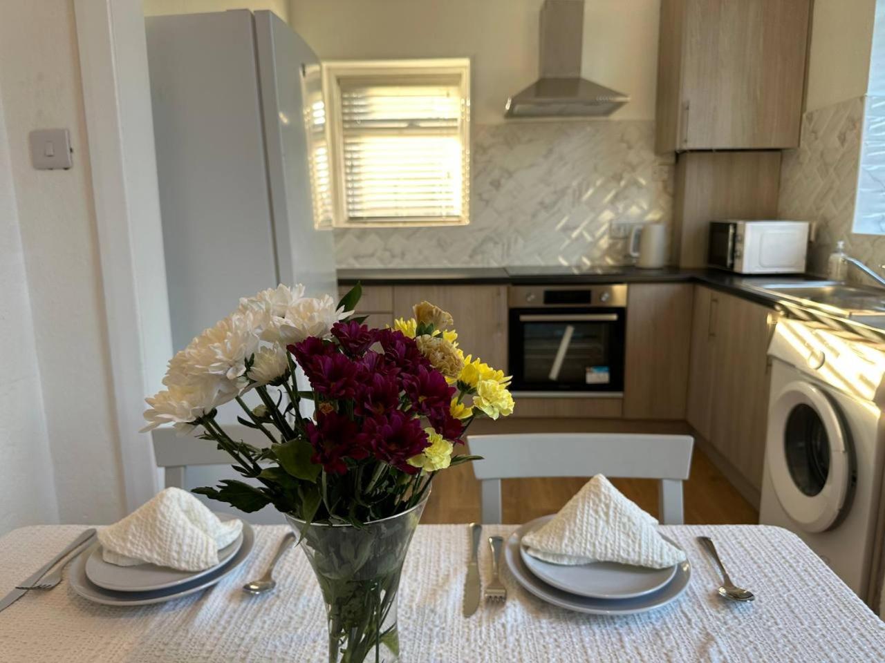 Apartamento Cheerful 3 Bedroom Londres
