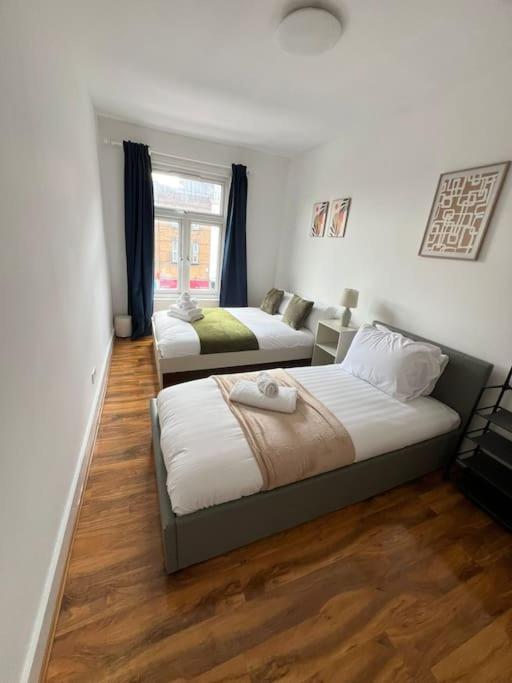 2 Bedroom Near Station Appartement Londen