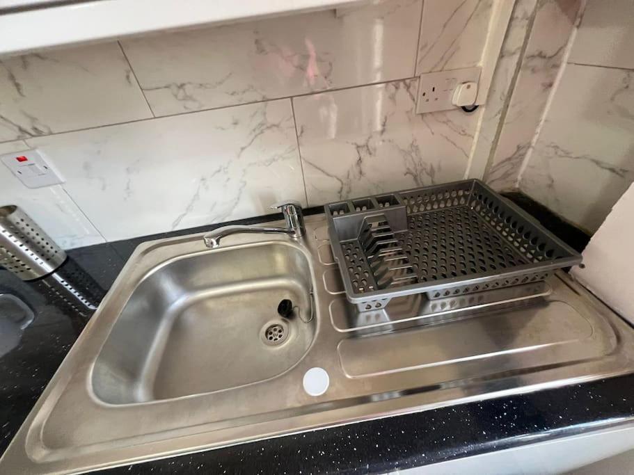 2 Bedroom Near Station Appartement