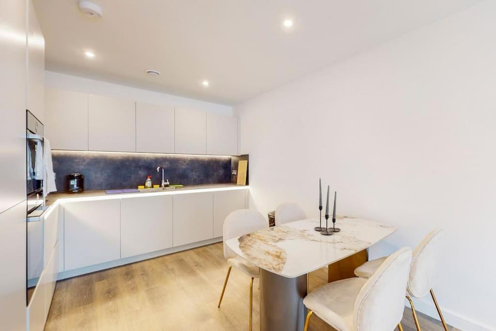 Appartement Modernistic 2 Bed - 2 Bath Flat Near