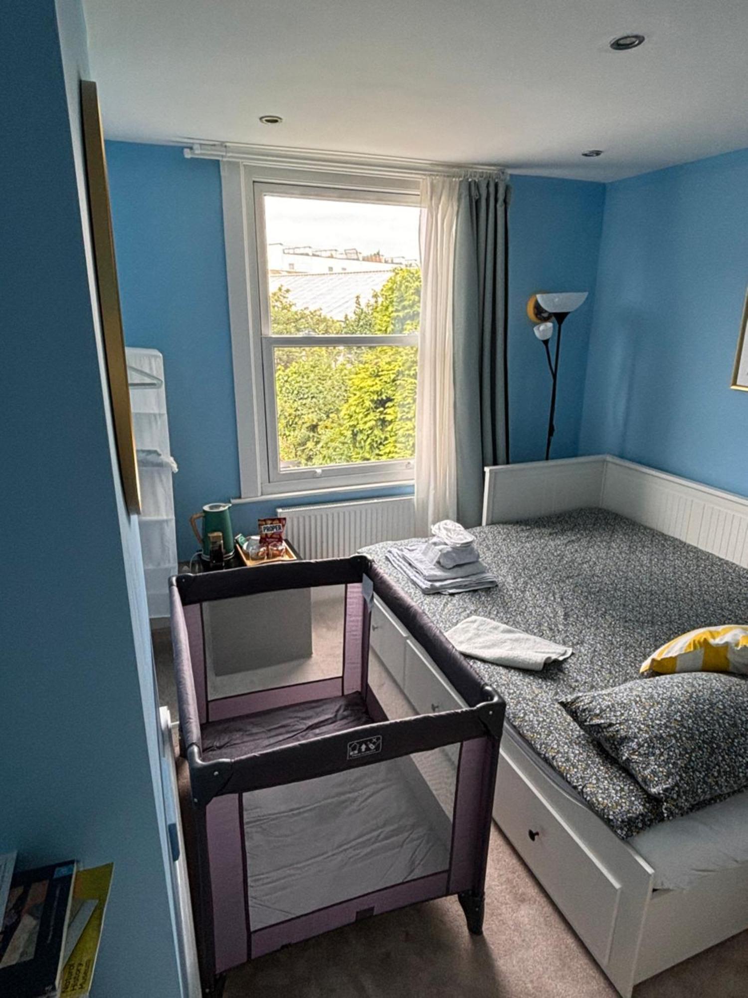 Guest house Pillo Hammersmith London