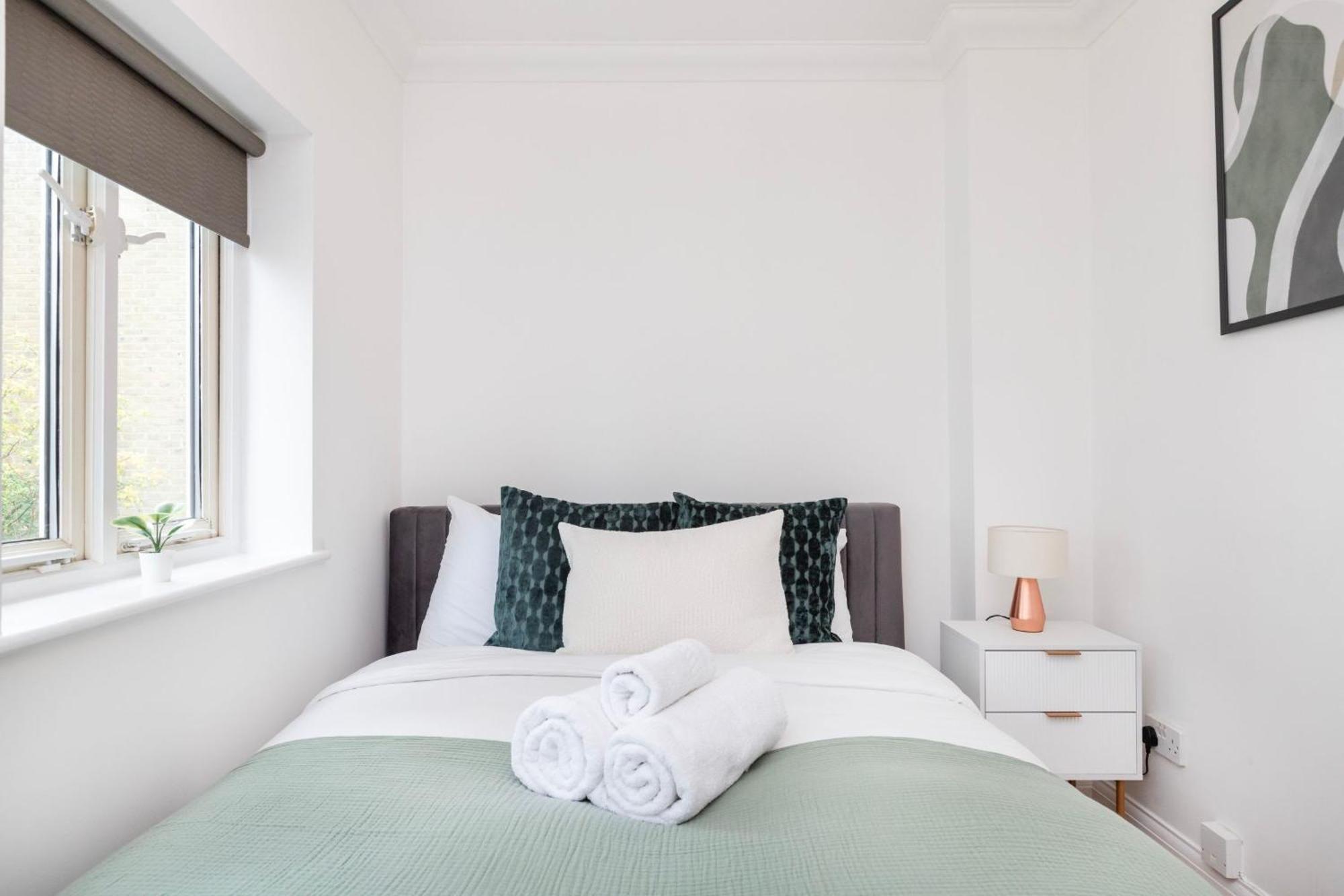 Old Street - 4br Townhouse With Patio - Cityapartmentstay *