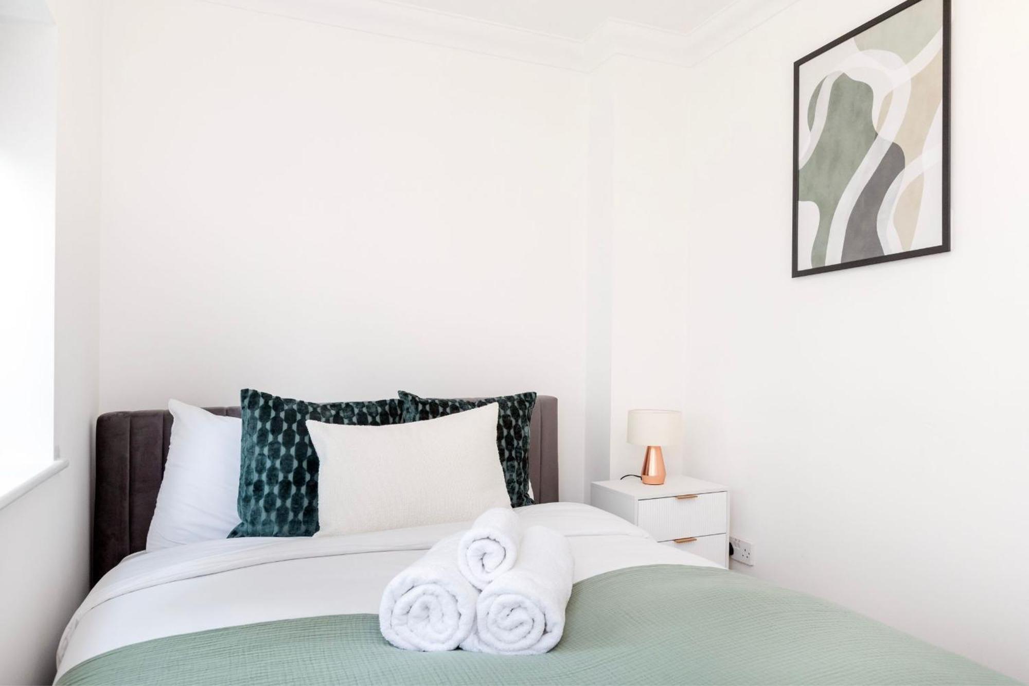 Apartment Old Street - 4br Townhouse With Patio - Cityapartmentstay *