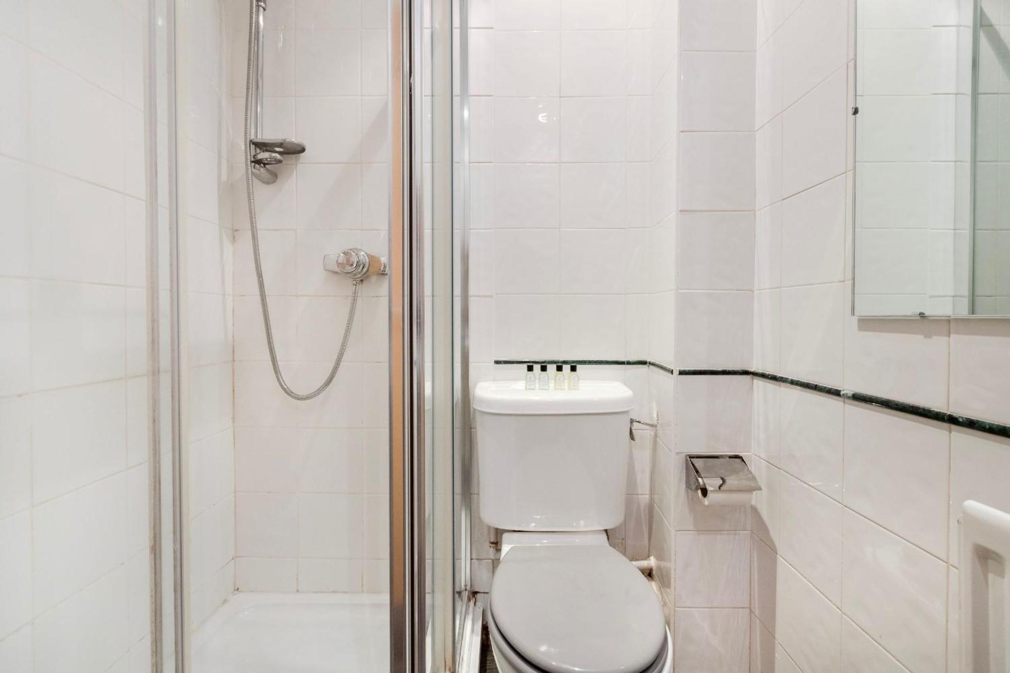 Old Street - 4br Townhouse With Patio - Cityapartmentstay *