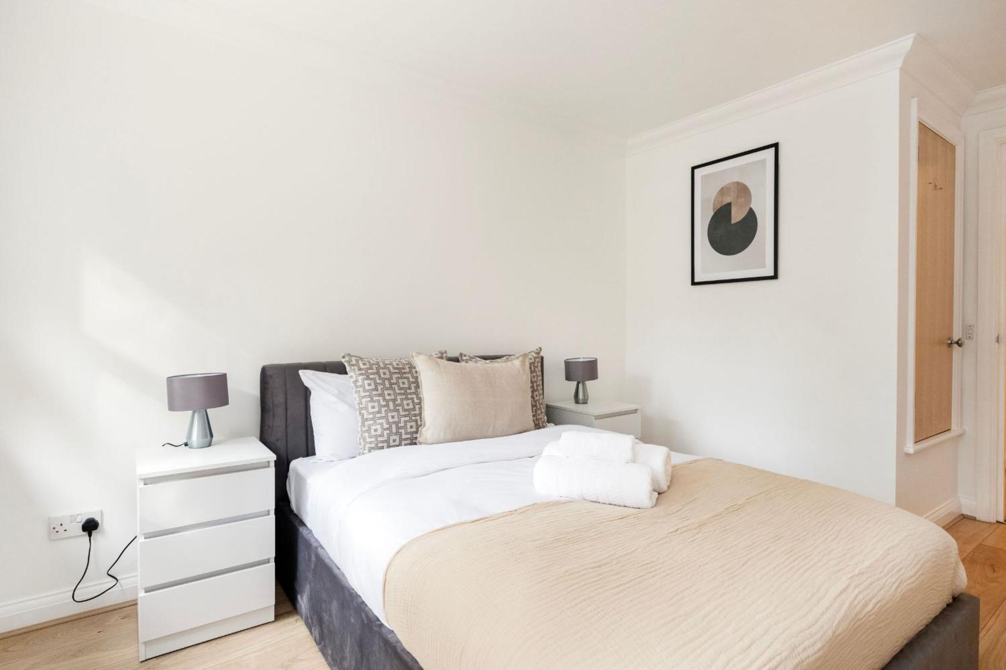 Old Street - 4br Townhouse With Patio - Cityapartmentstay London