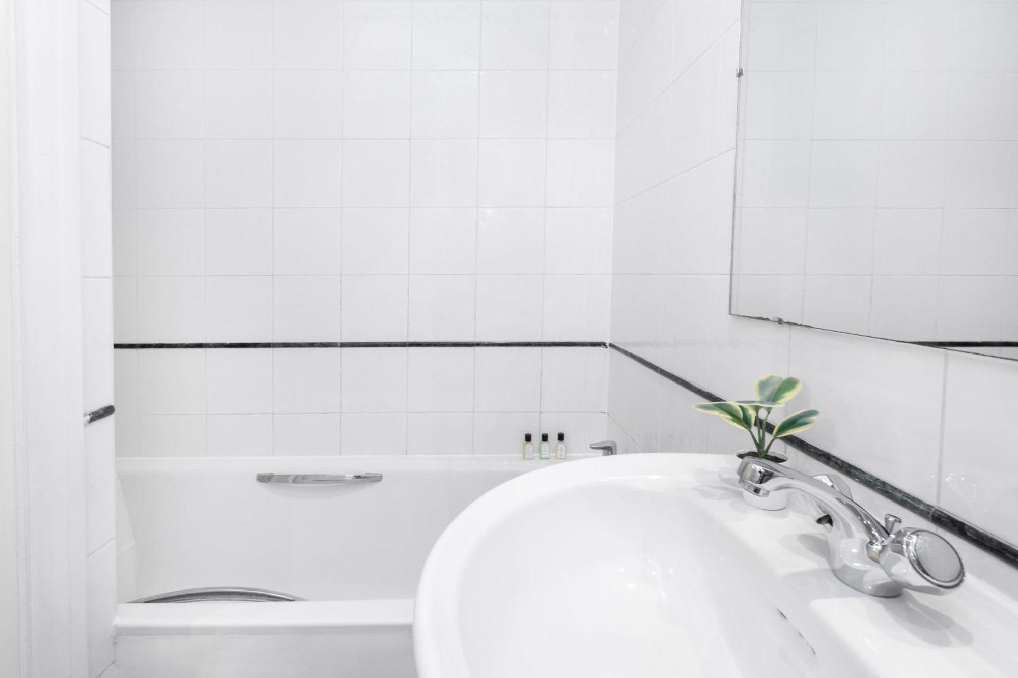 Old Street - 4br Townhouse With Patio - Cityapartmentstay * London