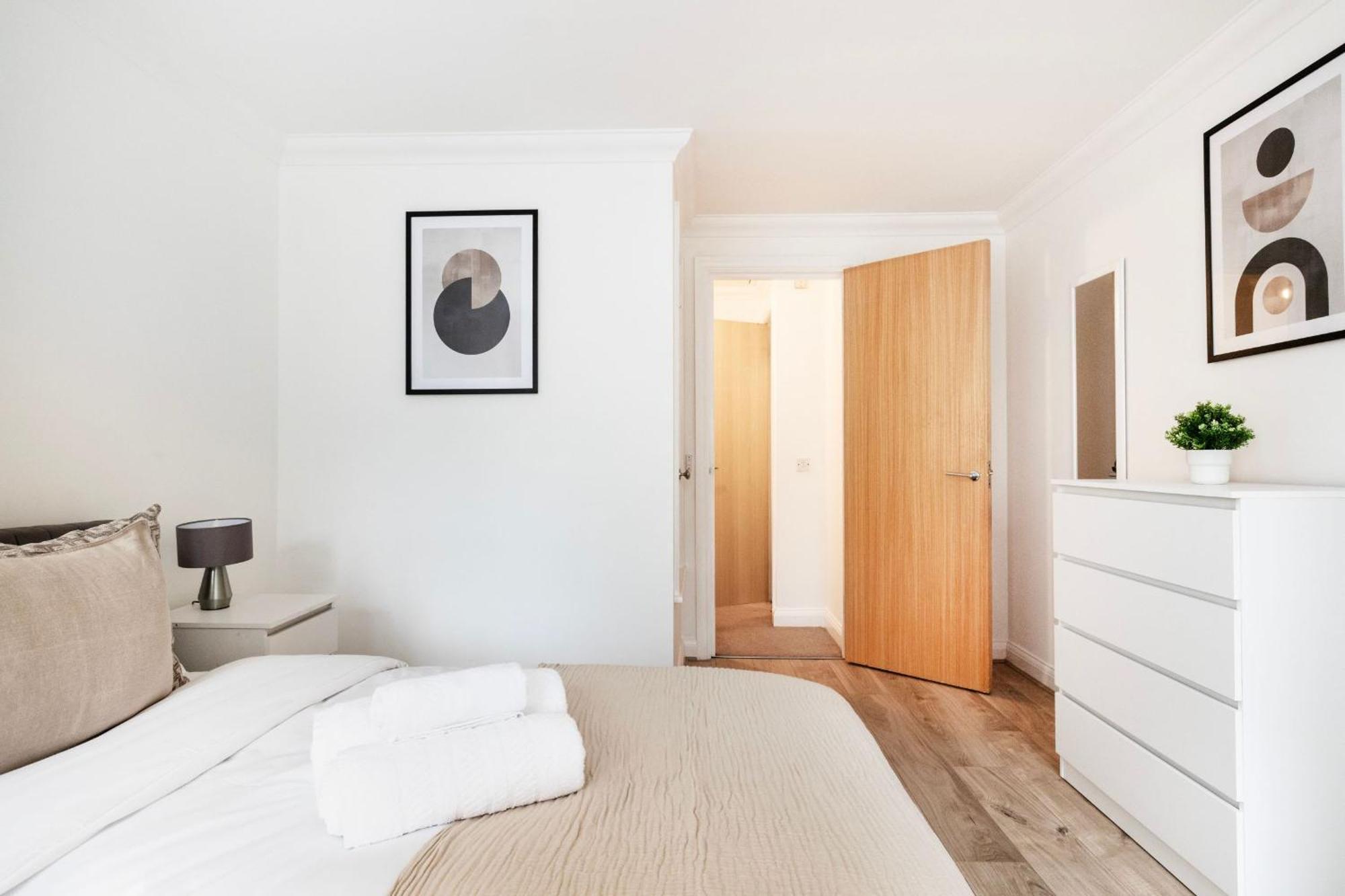 Old Street - 4br Townhouse With Patio - Cityapartmentstay Apartment