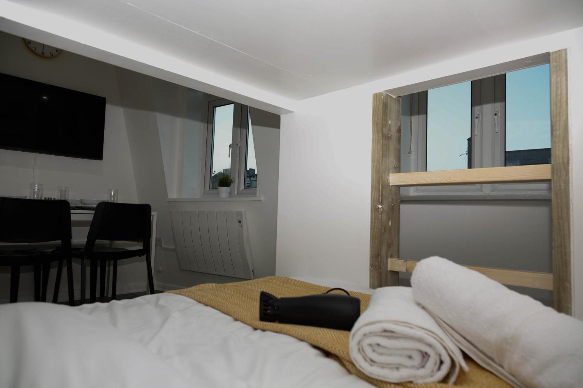 New Luxury In Next To Shops, Cafes, Bars & Metro Apartamento Londres