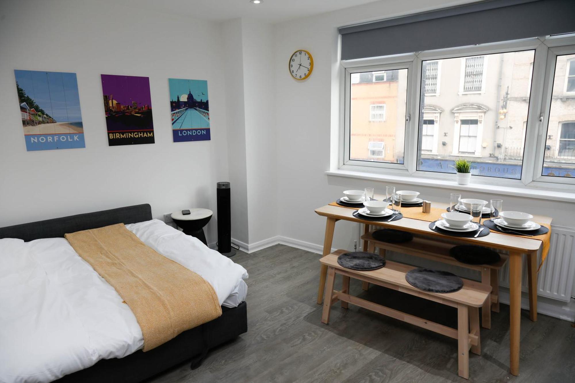 Apartamento New Luxury In Next To Shops, Cafes, Bars & Metro