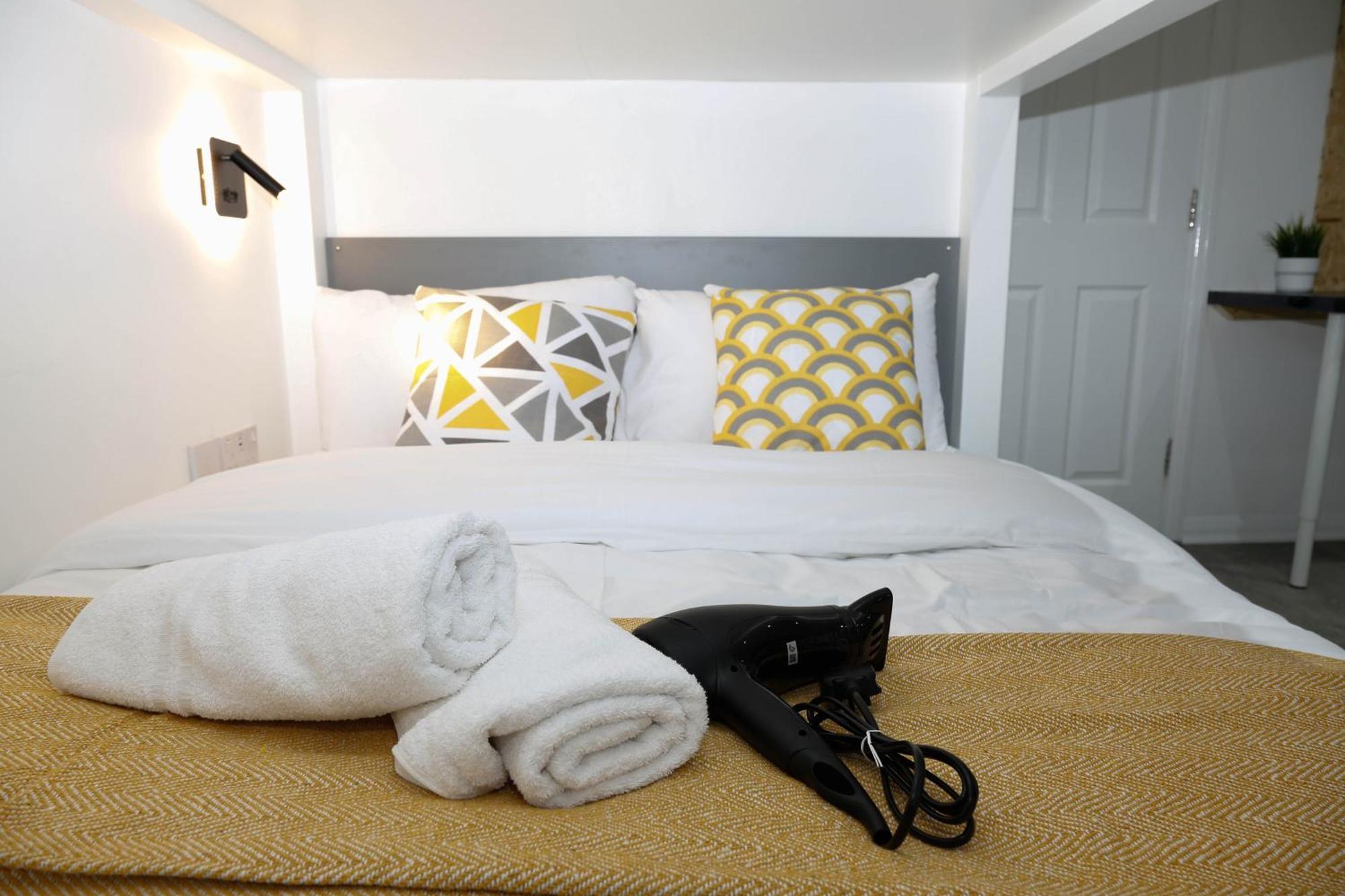New Luxury In Next To Shops, Cafes, Bars & Metro Apartamento Londres