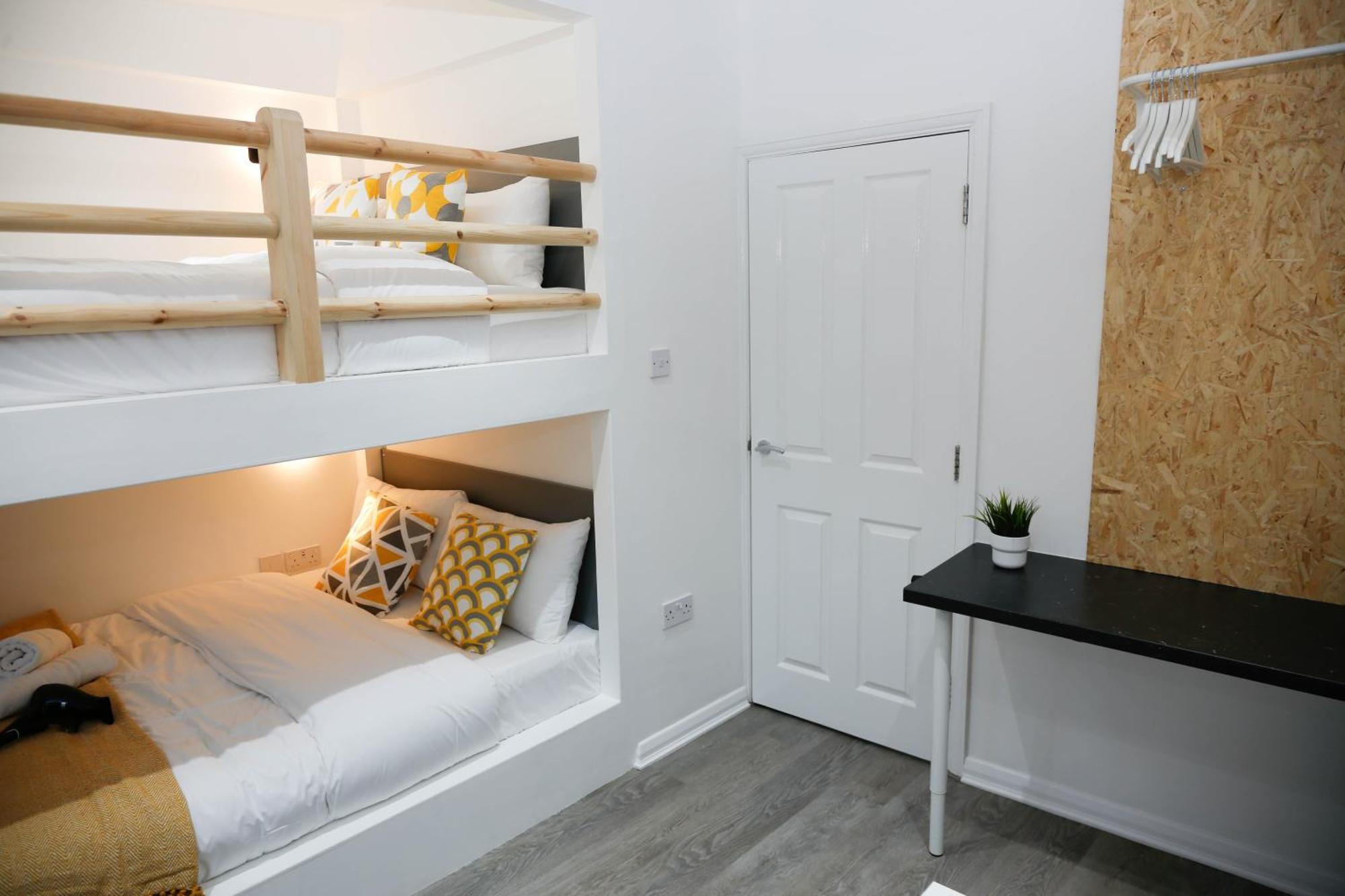 Apartamento New Luxury In Next To Shops, Cafes, Bars & Metro