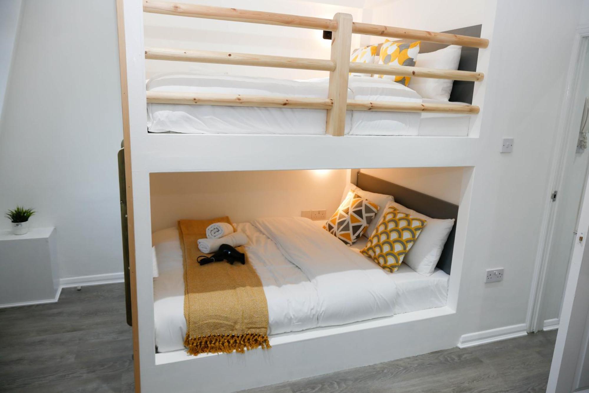 New Luxury In Next To Shops, Cafes, Bars & Metro Apartamento Londres