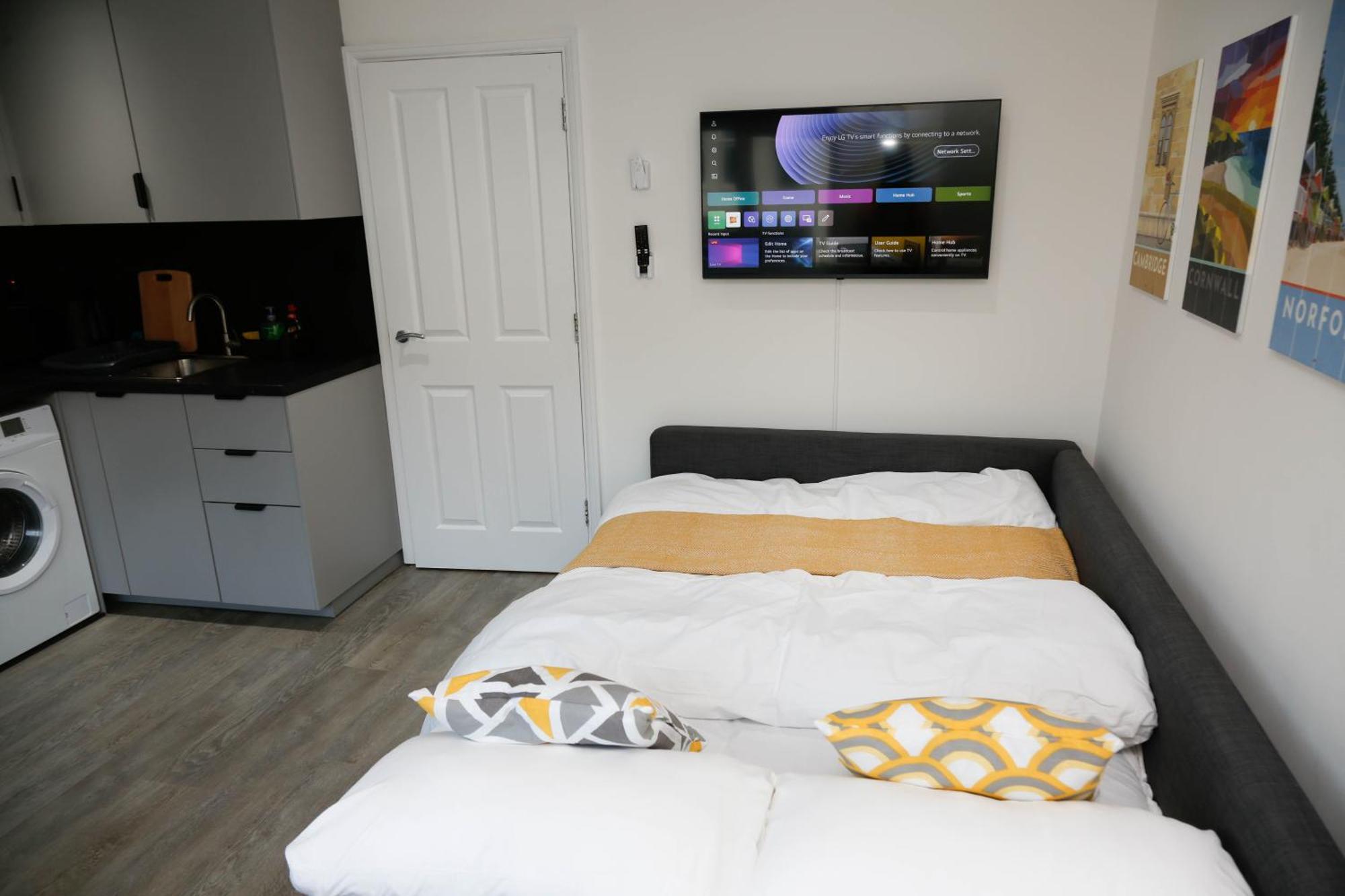 Apartamento New Luxury In Next To Shops, Cafes, Bars & Metro *