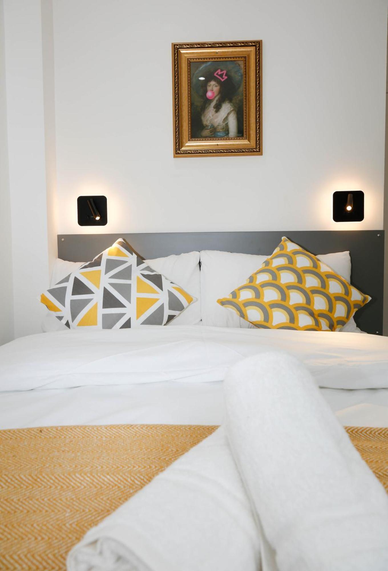 New Luxury In Next To Shops, Cafes, Bars & Metro Londres