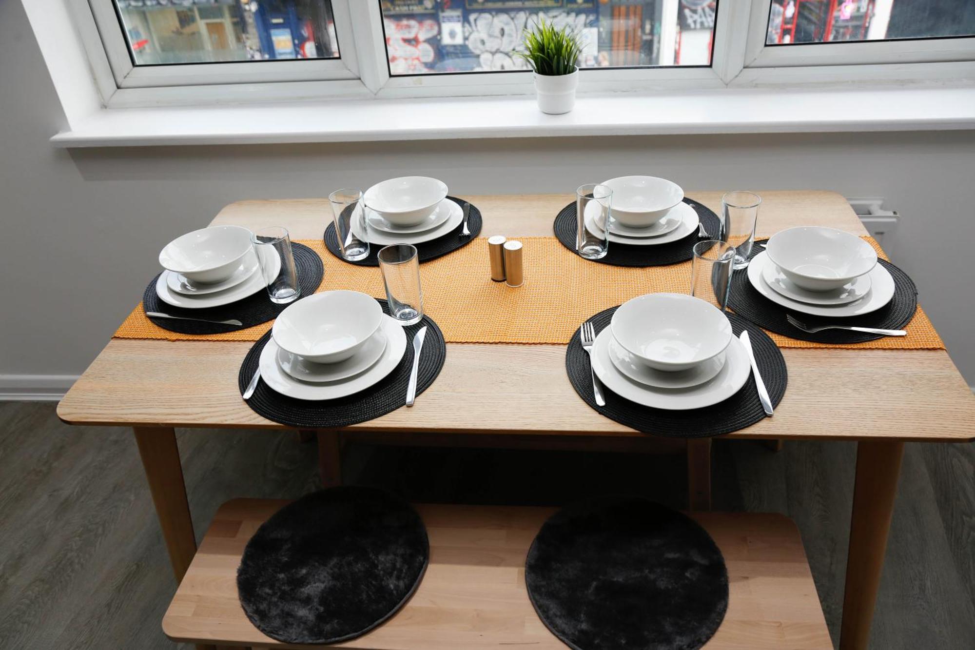 Apartamento New Luxury In Next To Shops, Cafes, Bars & Metro *