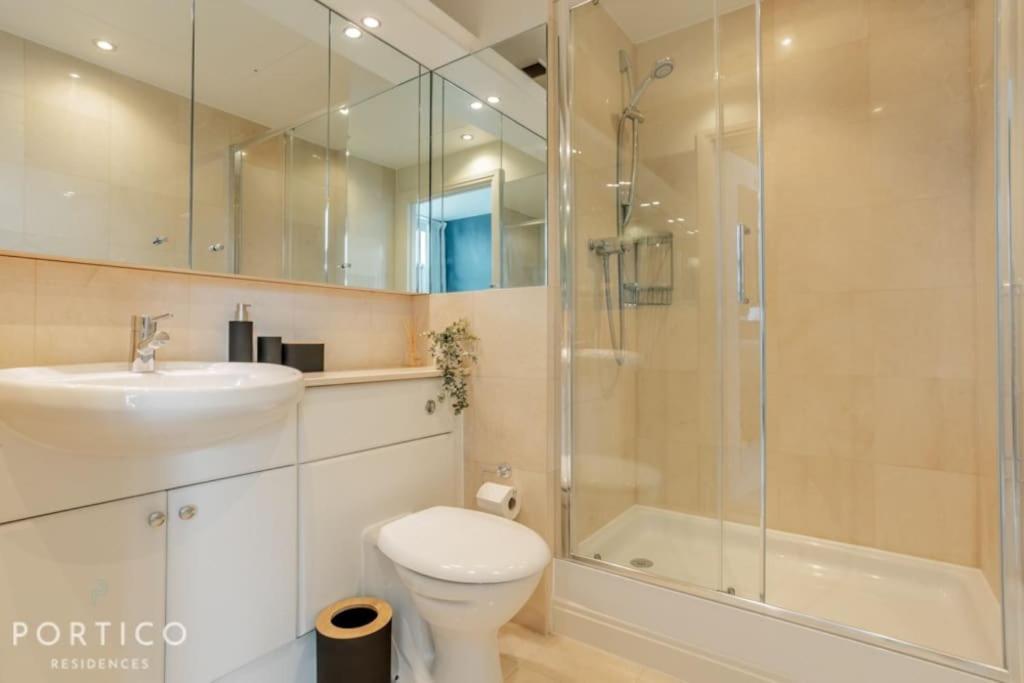 Apartamento Portico Residences - Stunning Penthouse With River Views In Battersea Londres