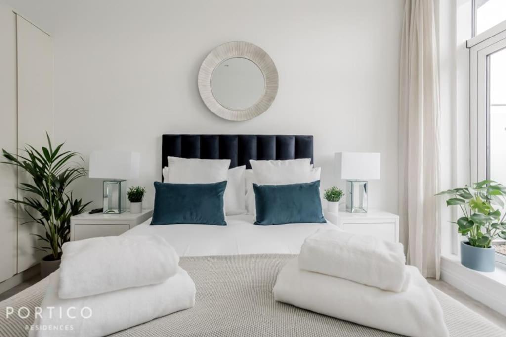 Portico Residences - Stunning Penthouse With River Views In Battersea Apartamento *