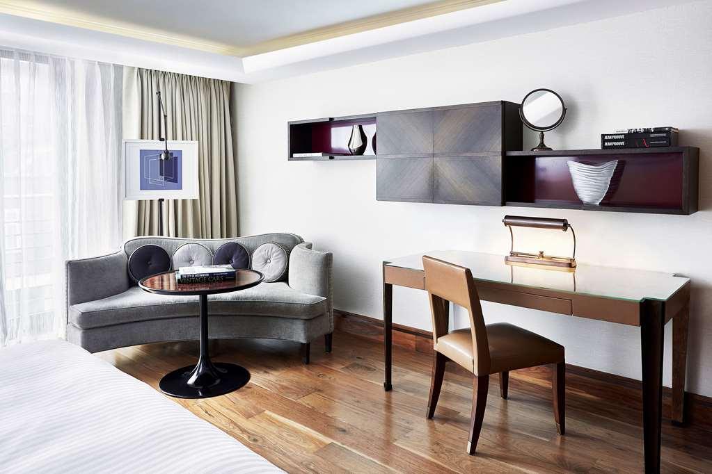 The Connaught, Maybourne Collection Hotel 5*