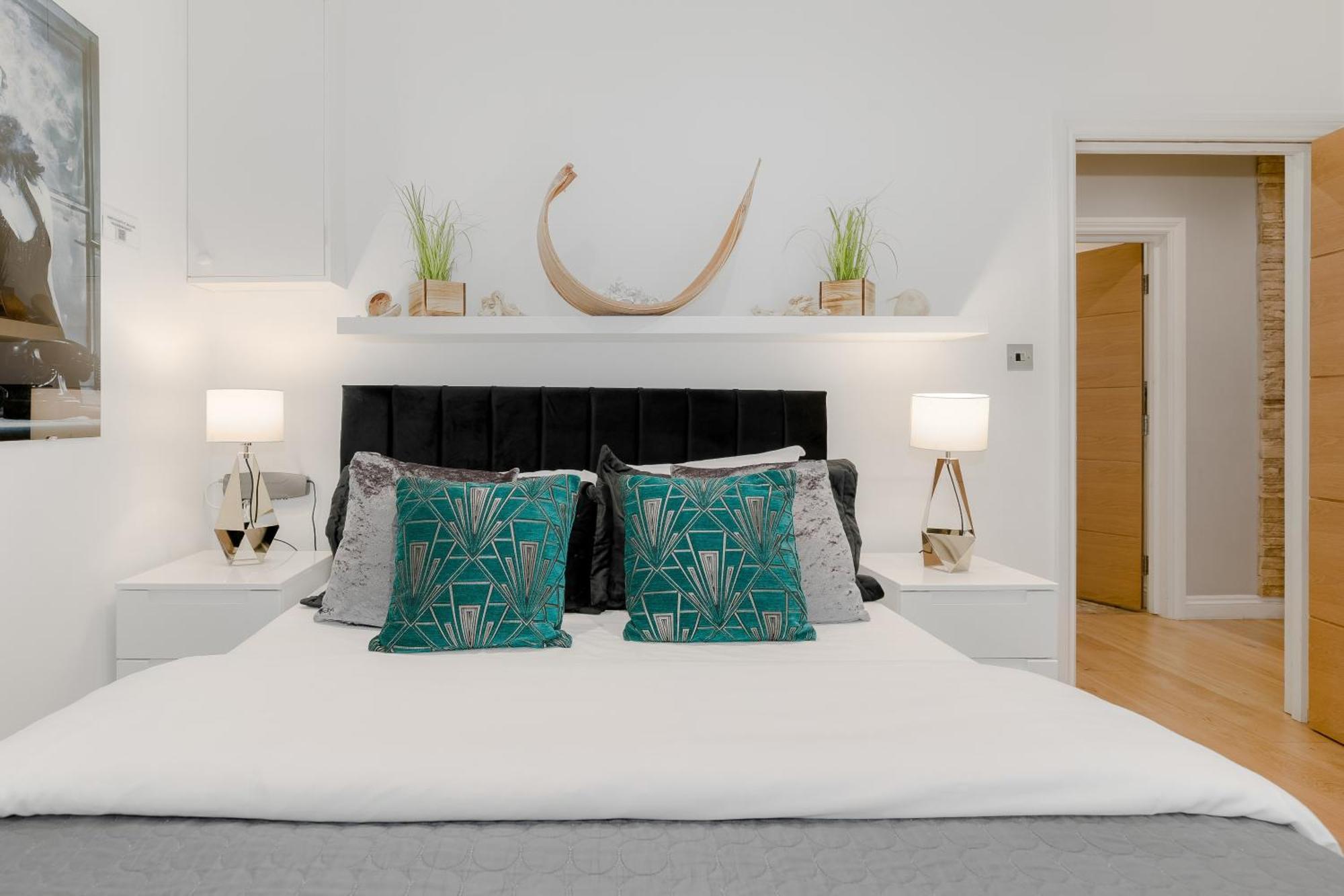 Cool Covent Garden Theatre Design Hub For Families Friends Couples Apartamento *