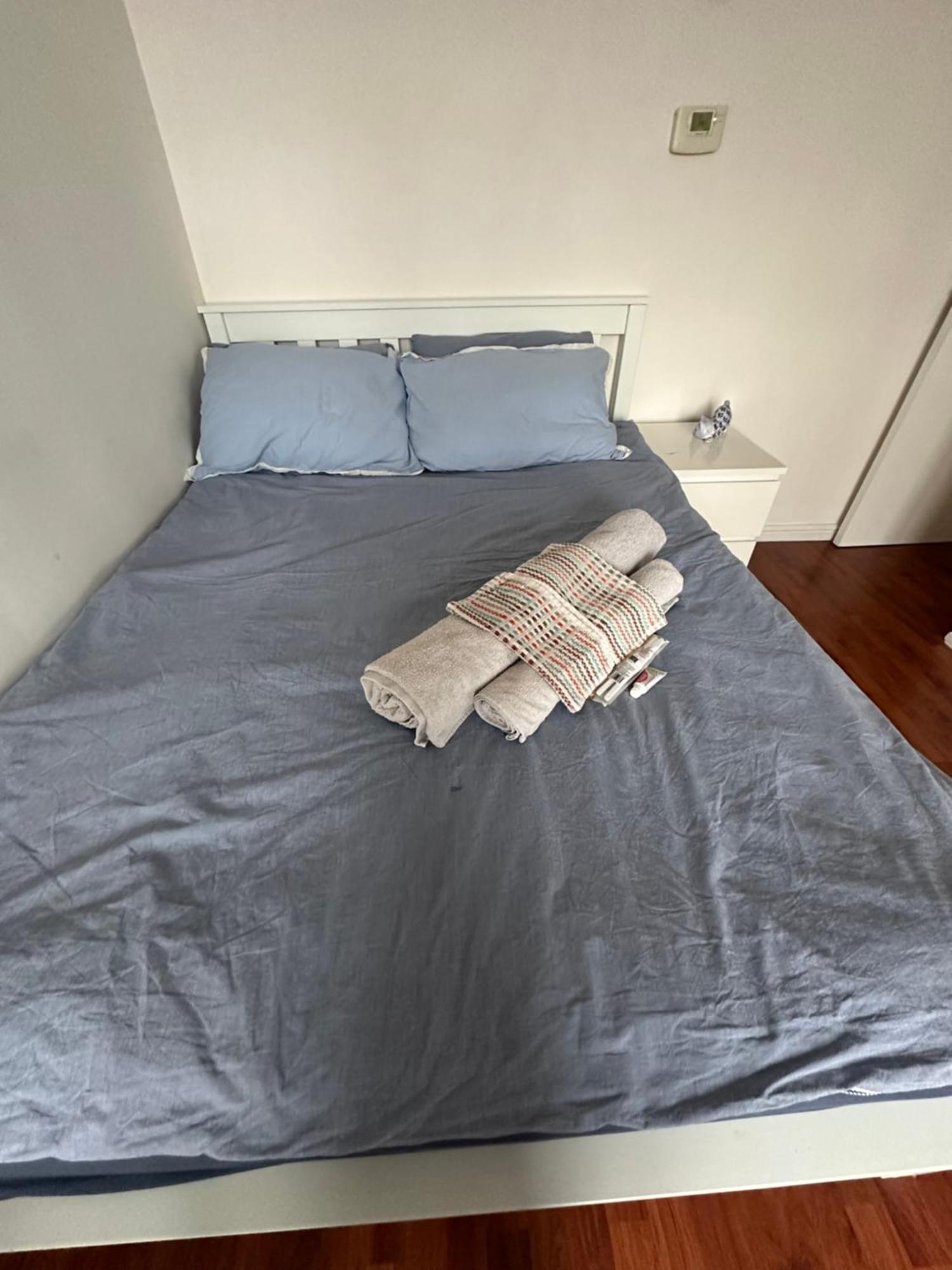 Bed and breakfast White *