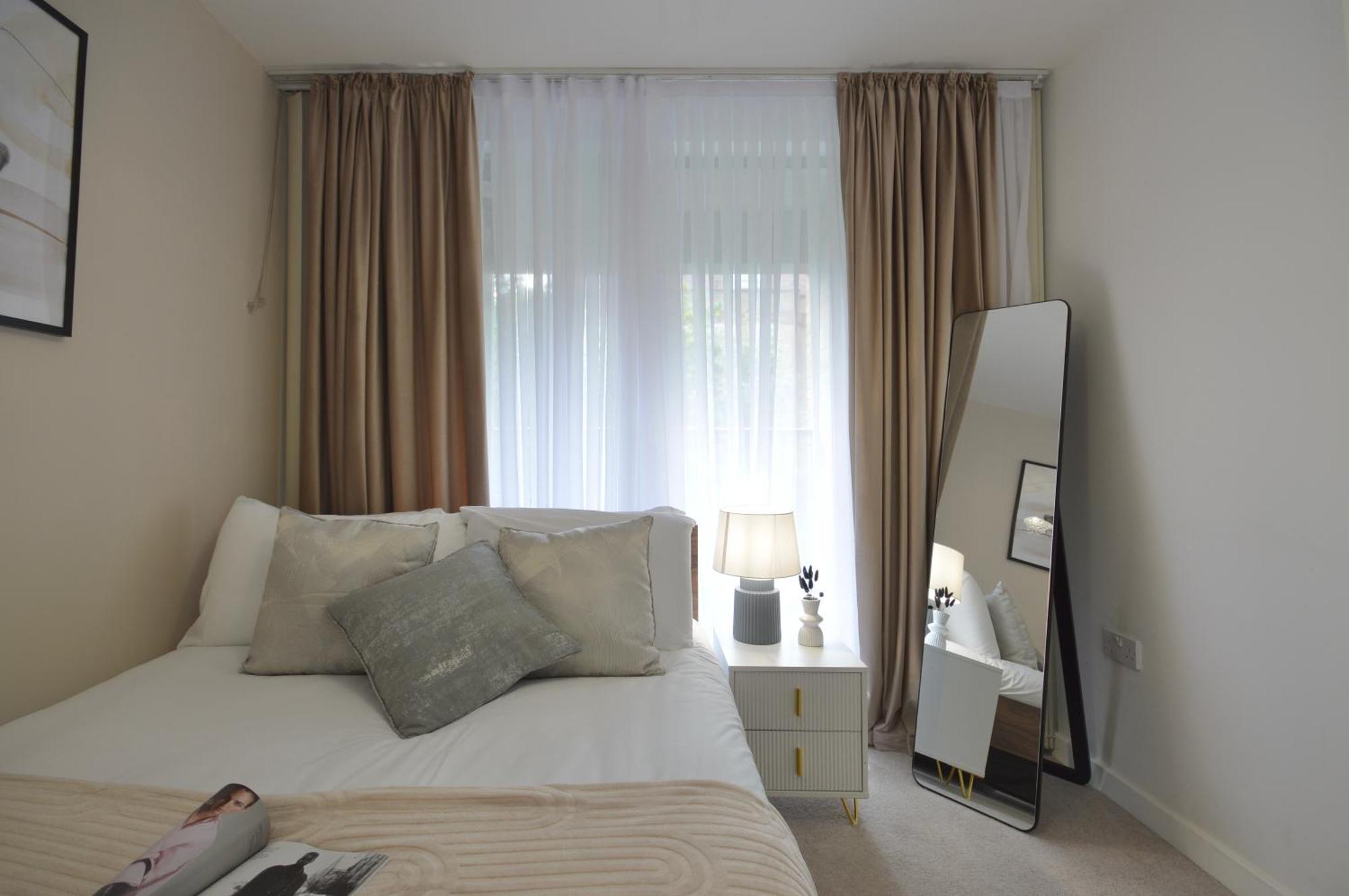 Apartment Modern 2 Bedroom Steps From Vauxhall St London