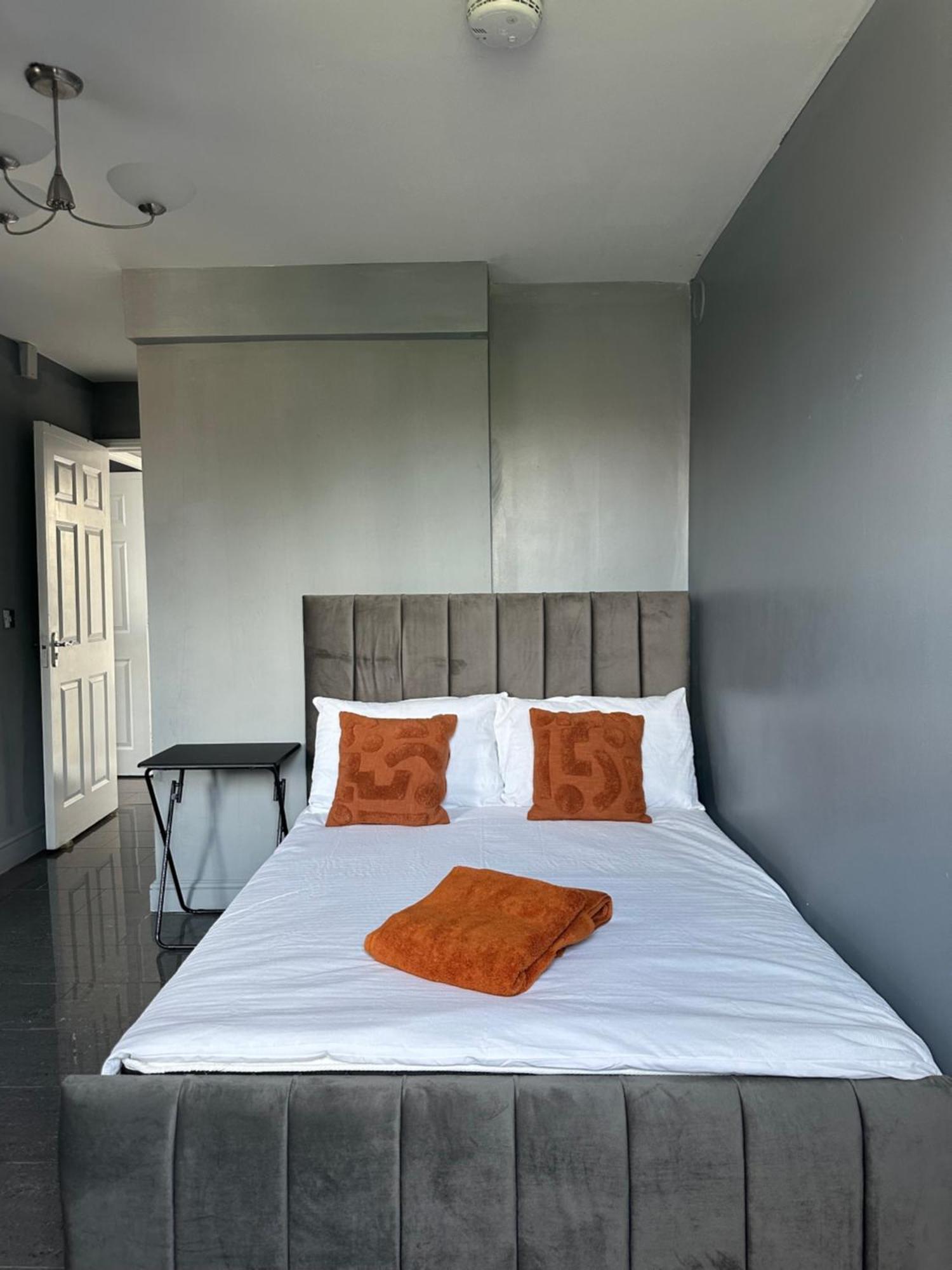 Luxury In Rooftop Penthouse In Central London, Shared Flat