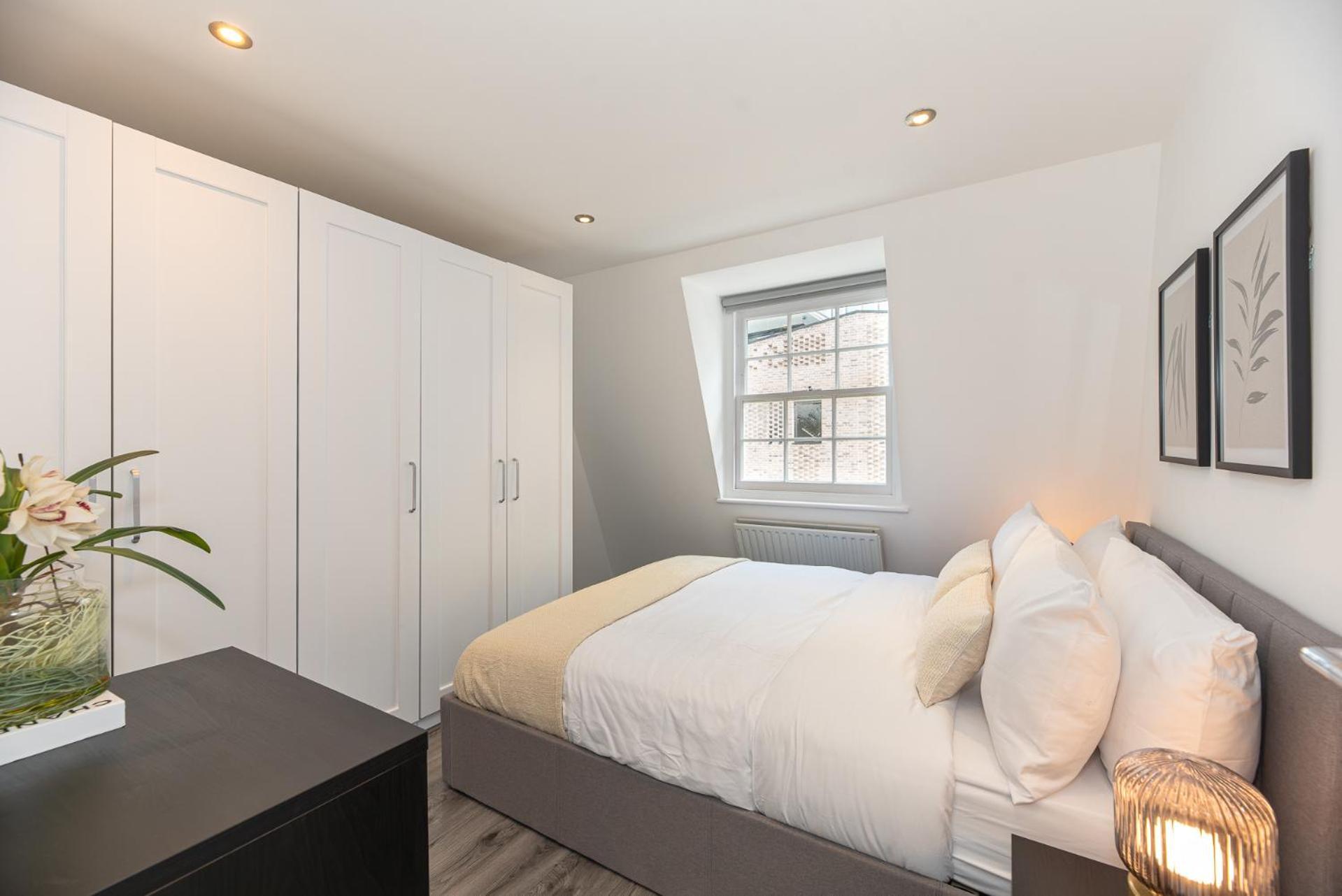 Hyde Park Chic 4 Bedrooms House *