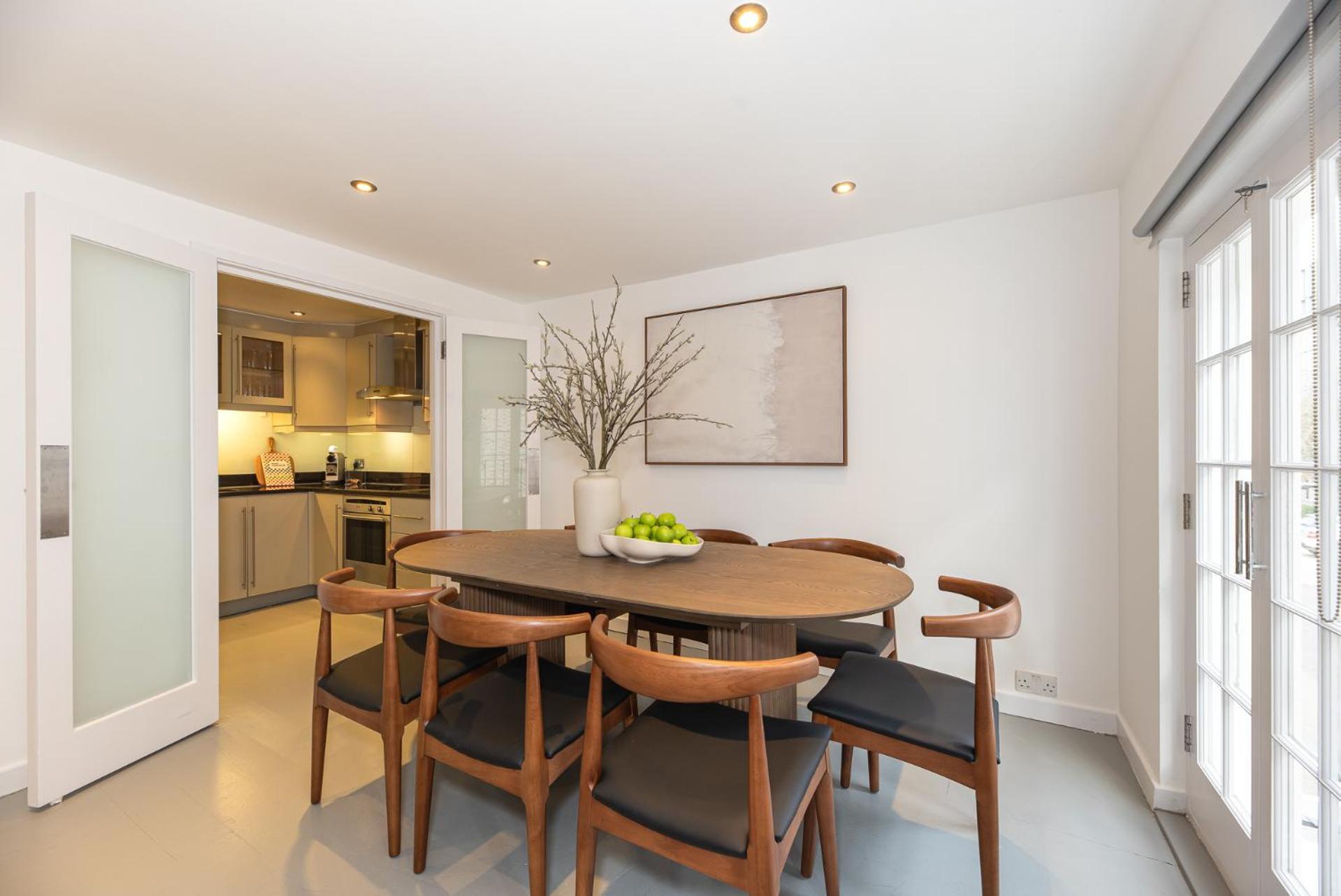 Hyde Park Chic 4 Bedrooms House